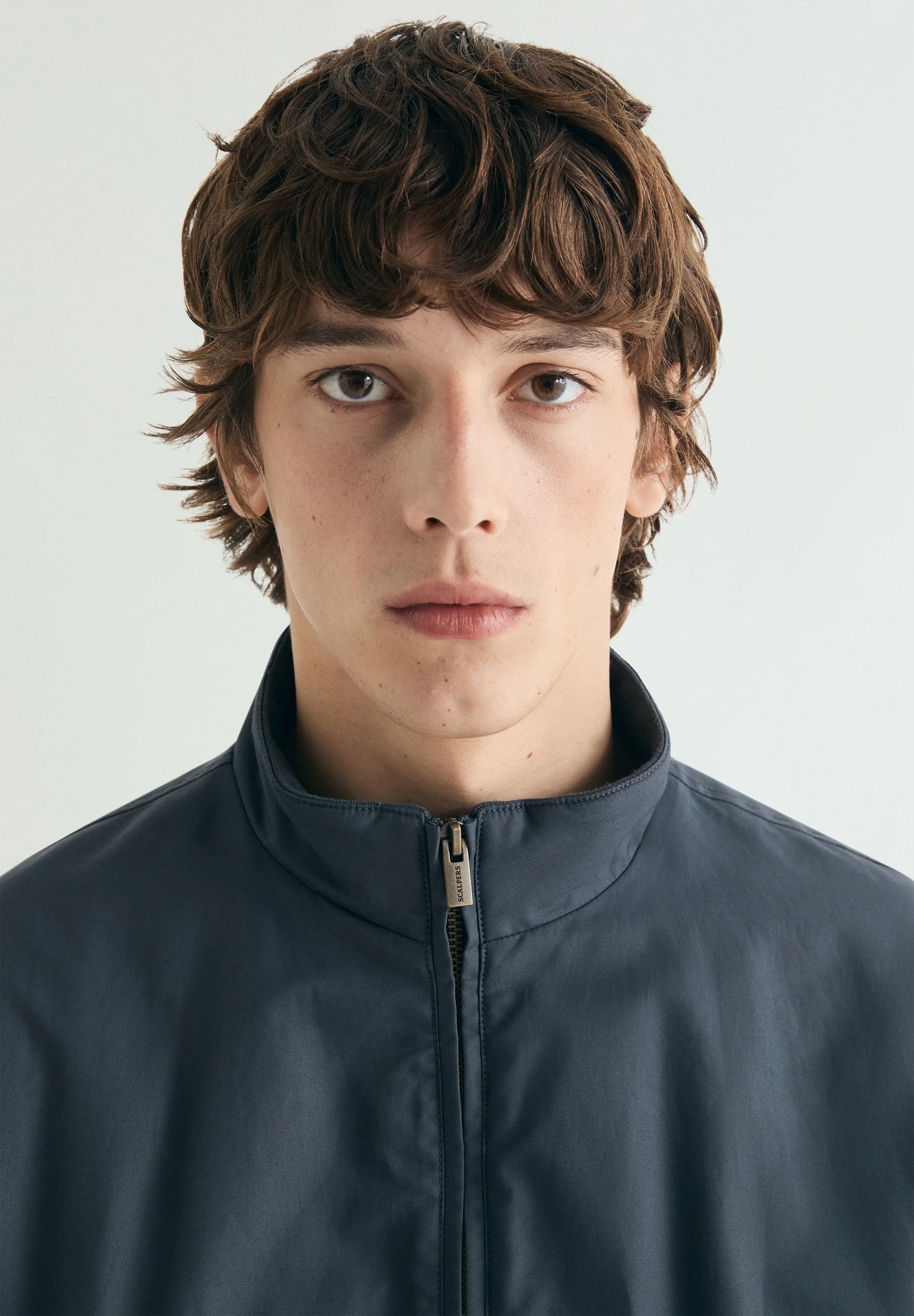 CHAQUETA BOMBER CUELLO ALTO - Image 5