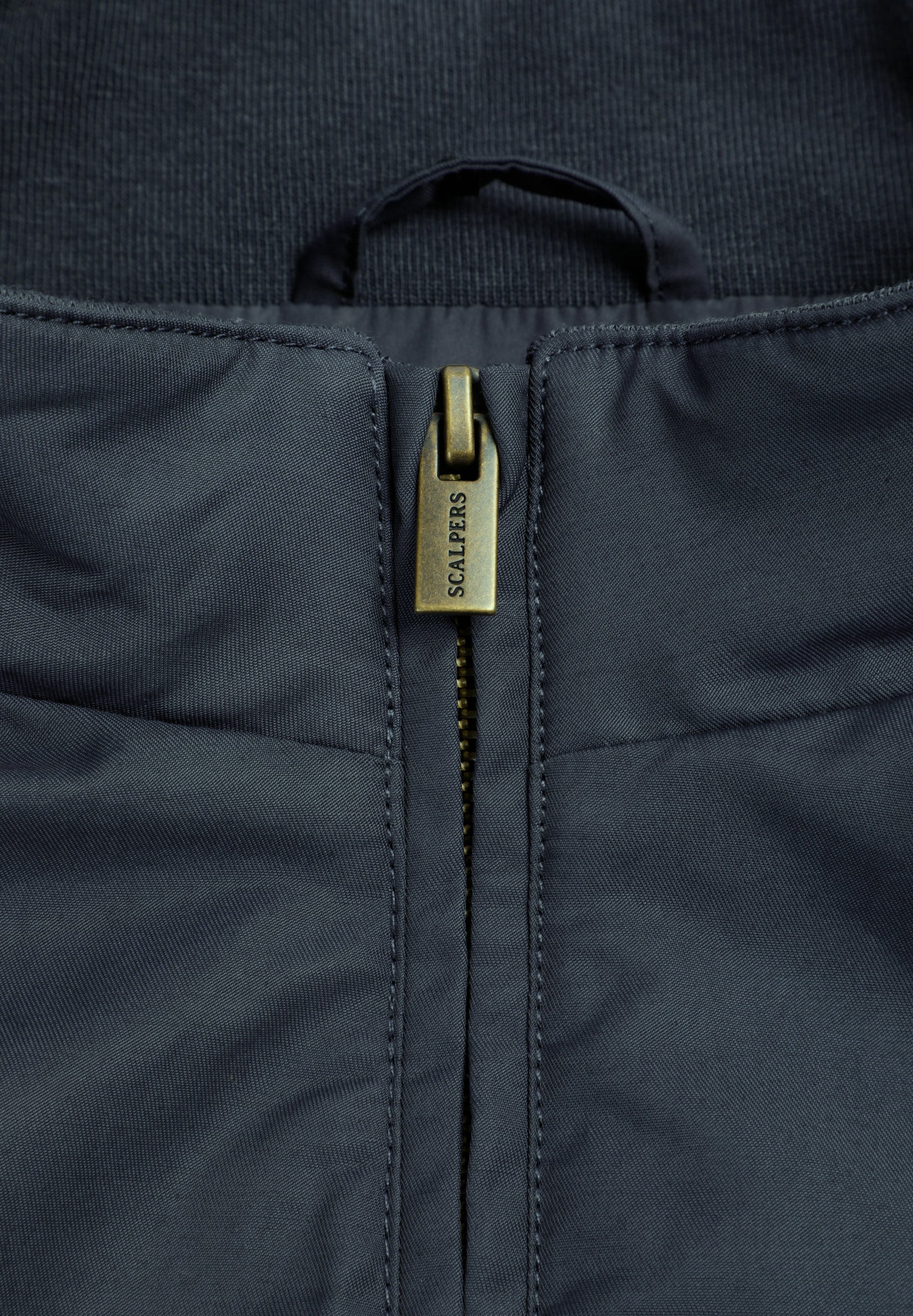CHAQUETA BOMBER CUELLO ALTO - Image 8