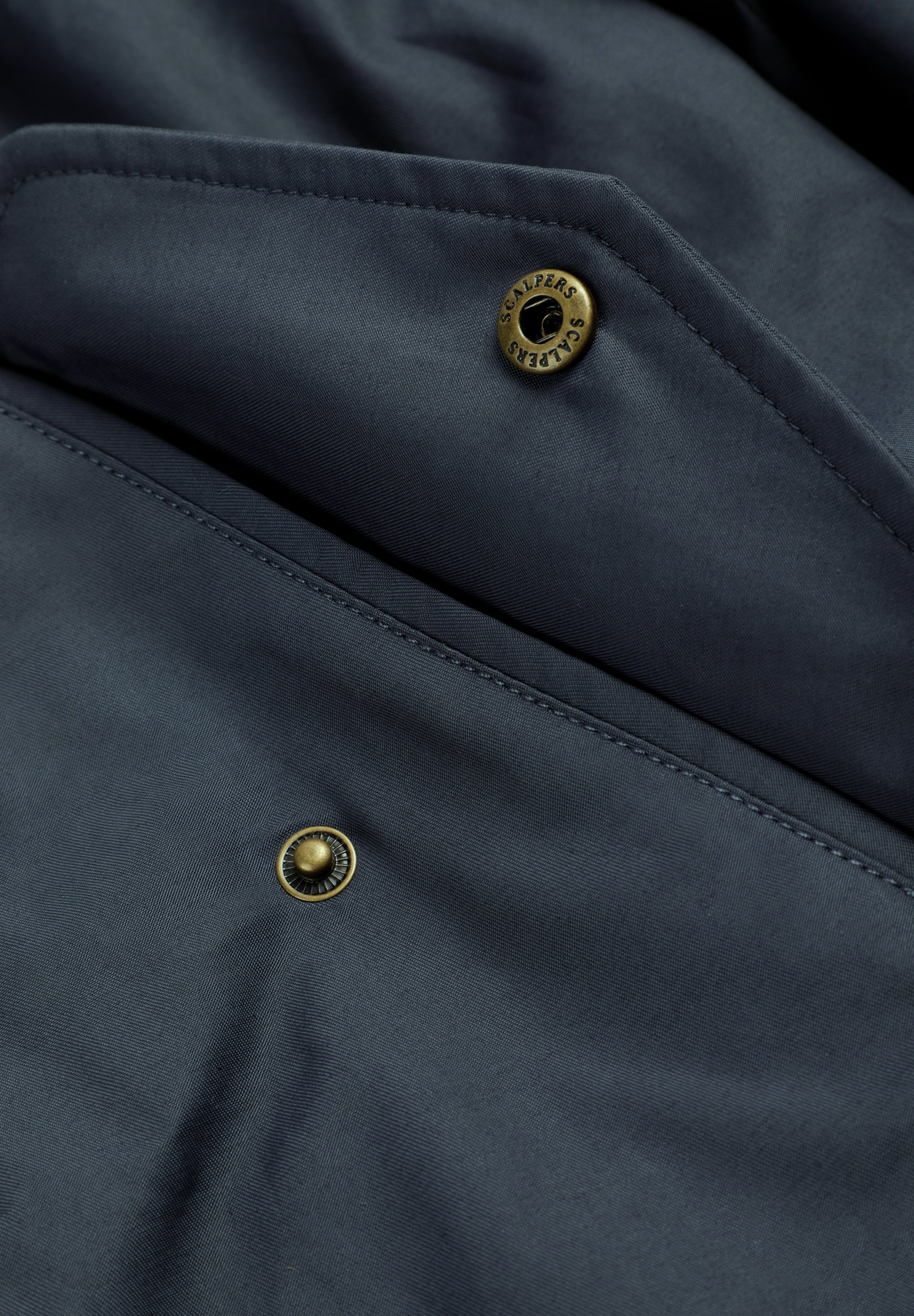 CHAQUETA BOMBER CUELLO ALTO - Image 9