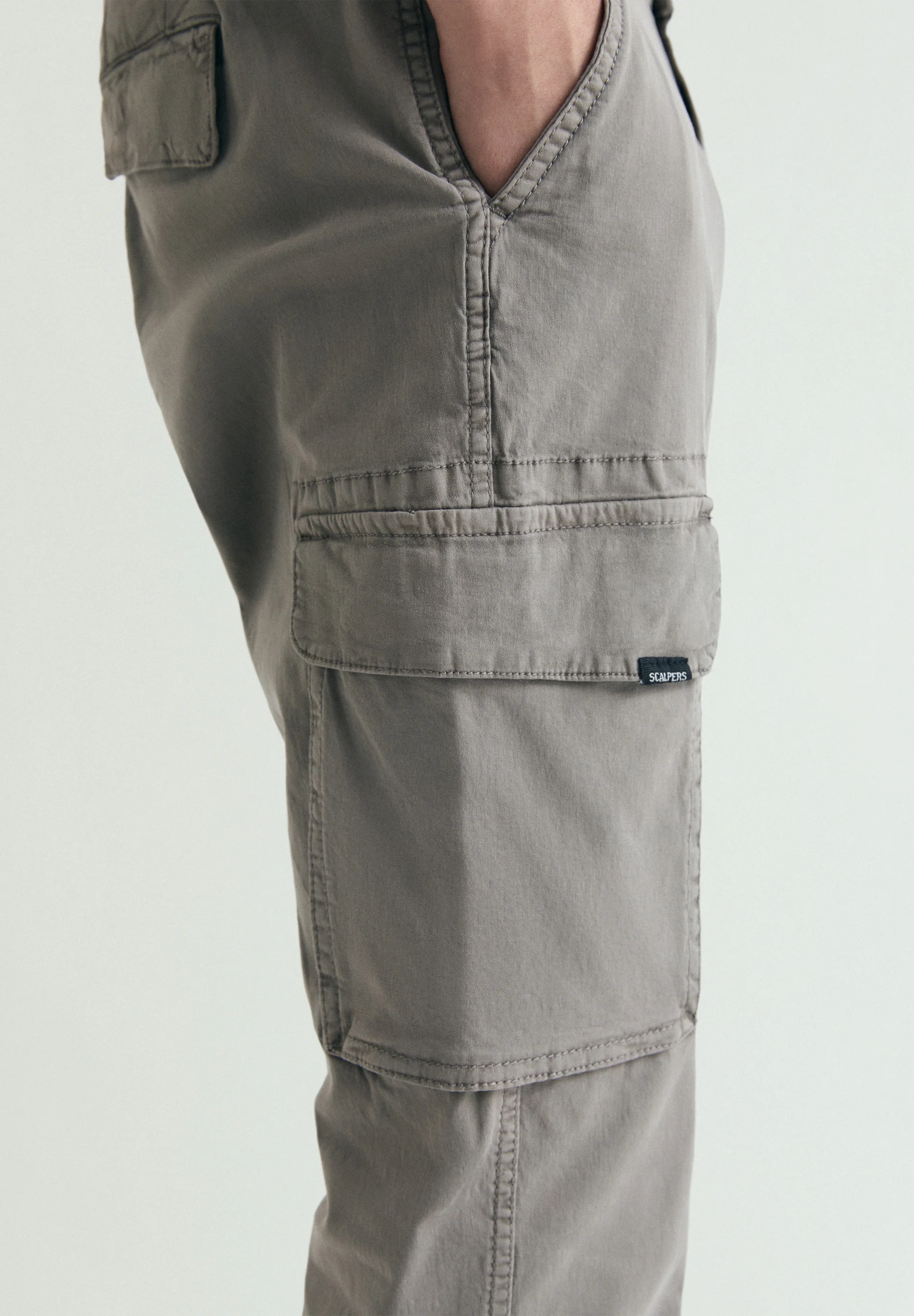 PANTALÓN CARGO - Image 4