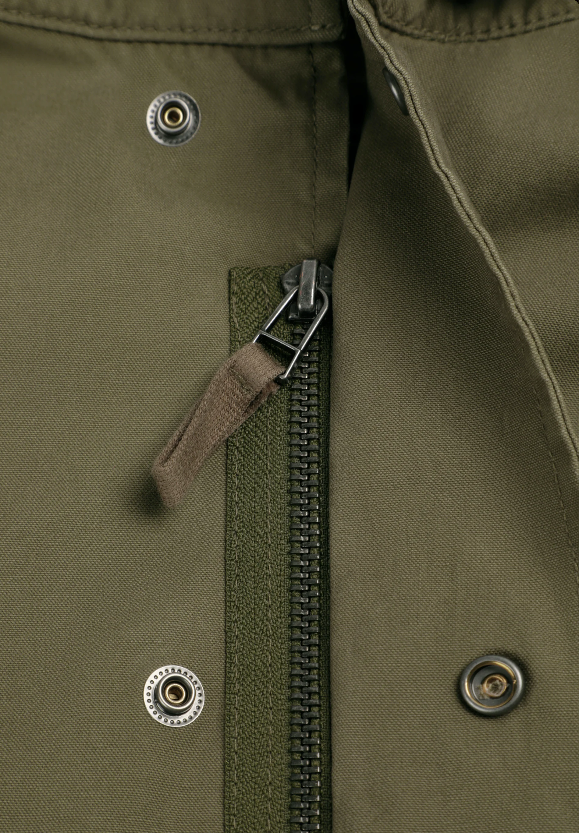 CHAQUETA MILITAR CON CAPUCHA OCULTA - Image 12