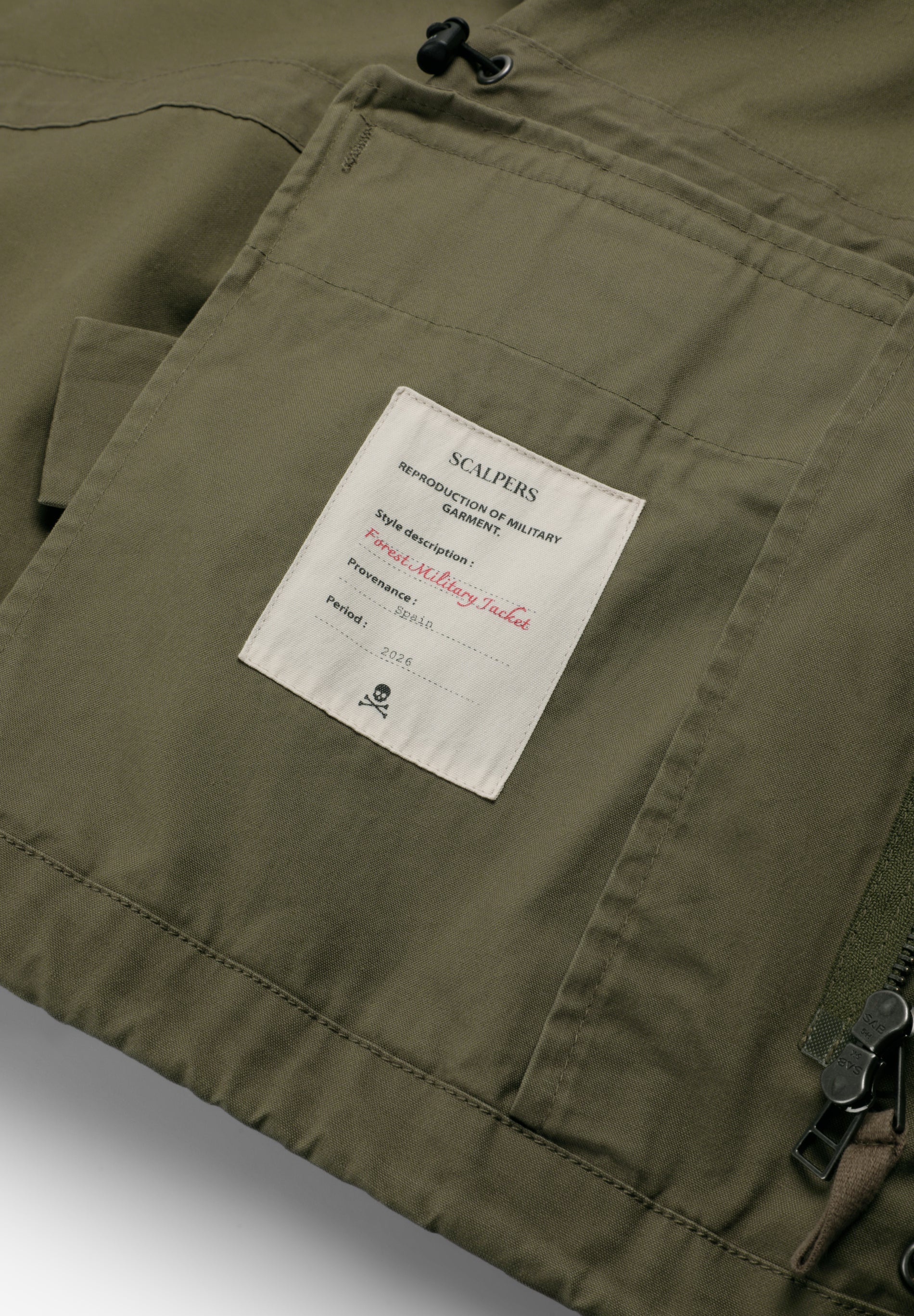 CHAQUETA MILITAR CON CAPUCHA OCULTA - Image 17