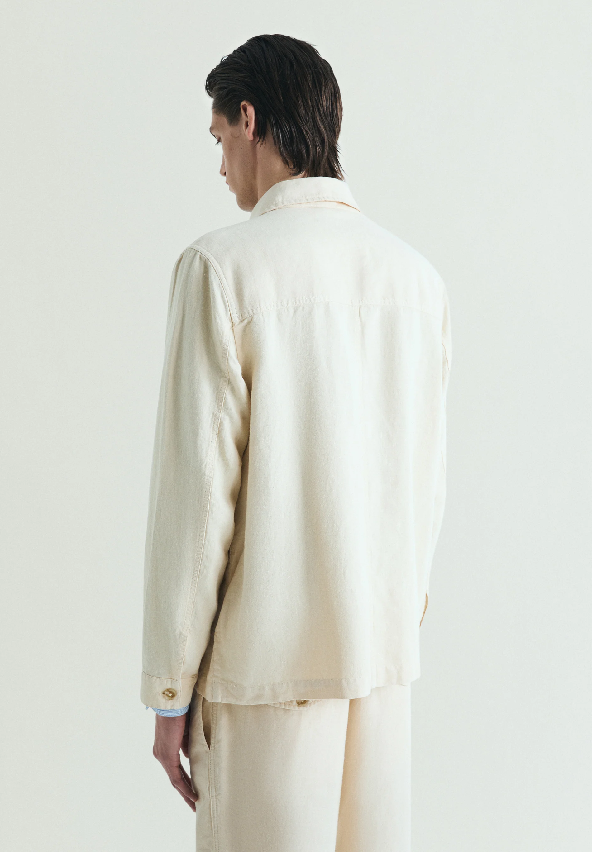 SOBRECAMISA LINO BOLSILLOS - Image 3