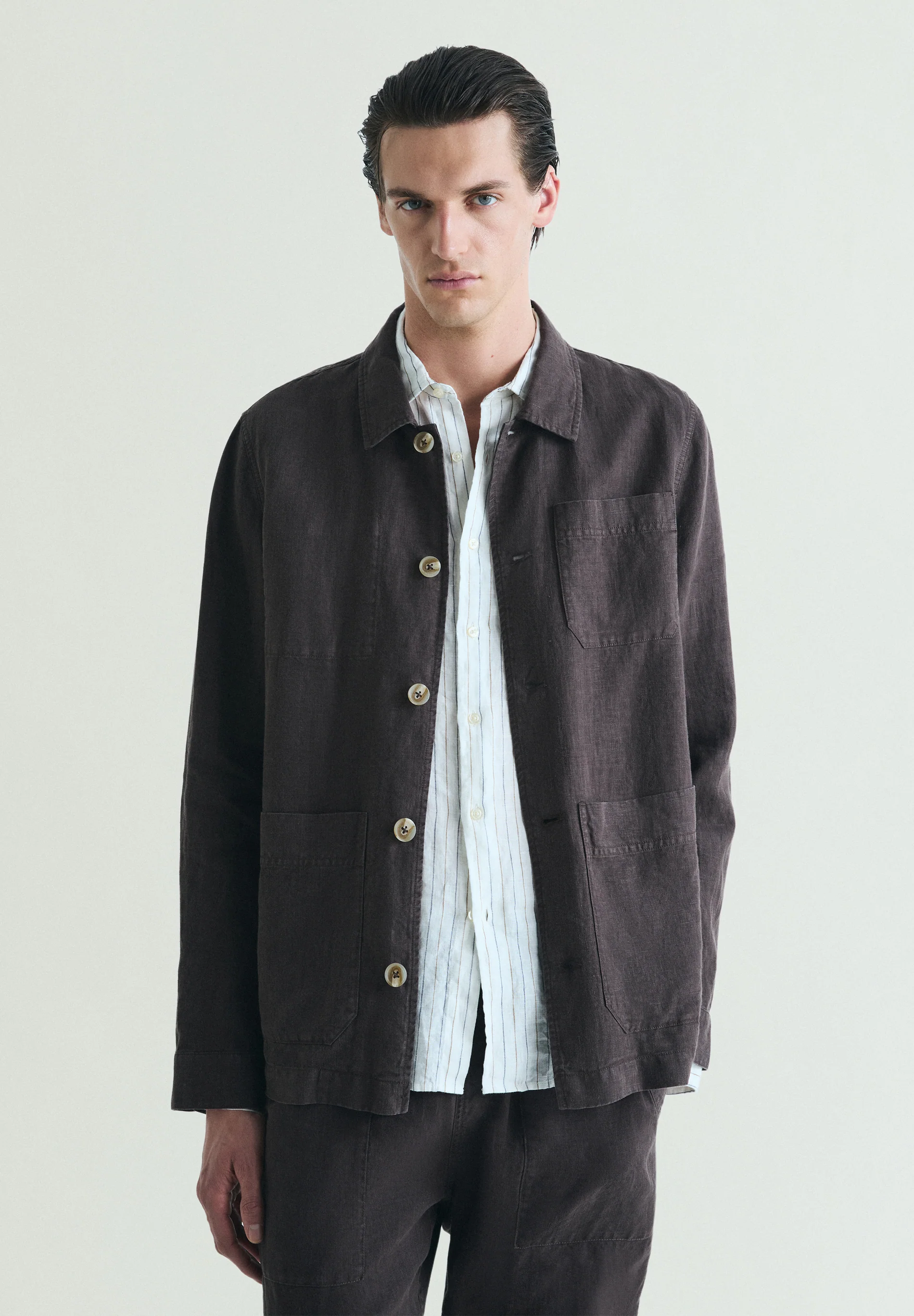 SOBRECAMISA LINO BOLSILLOS - Image 2