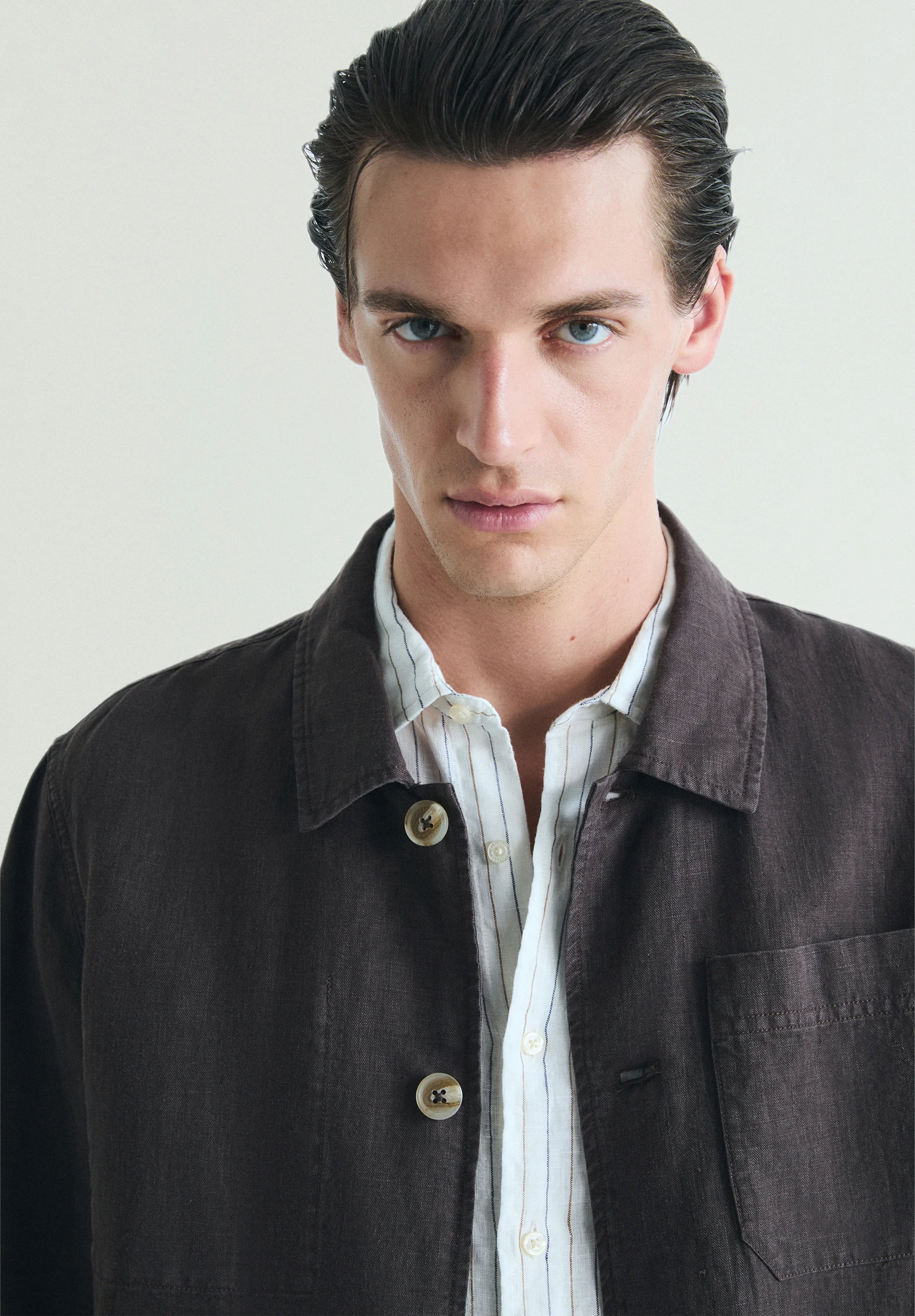 SOBRECAMISA LINO BOLSILLOS - Image 4