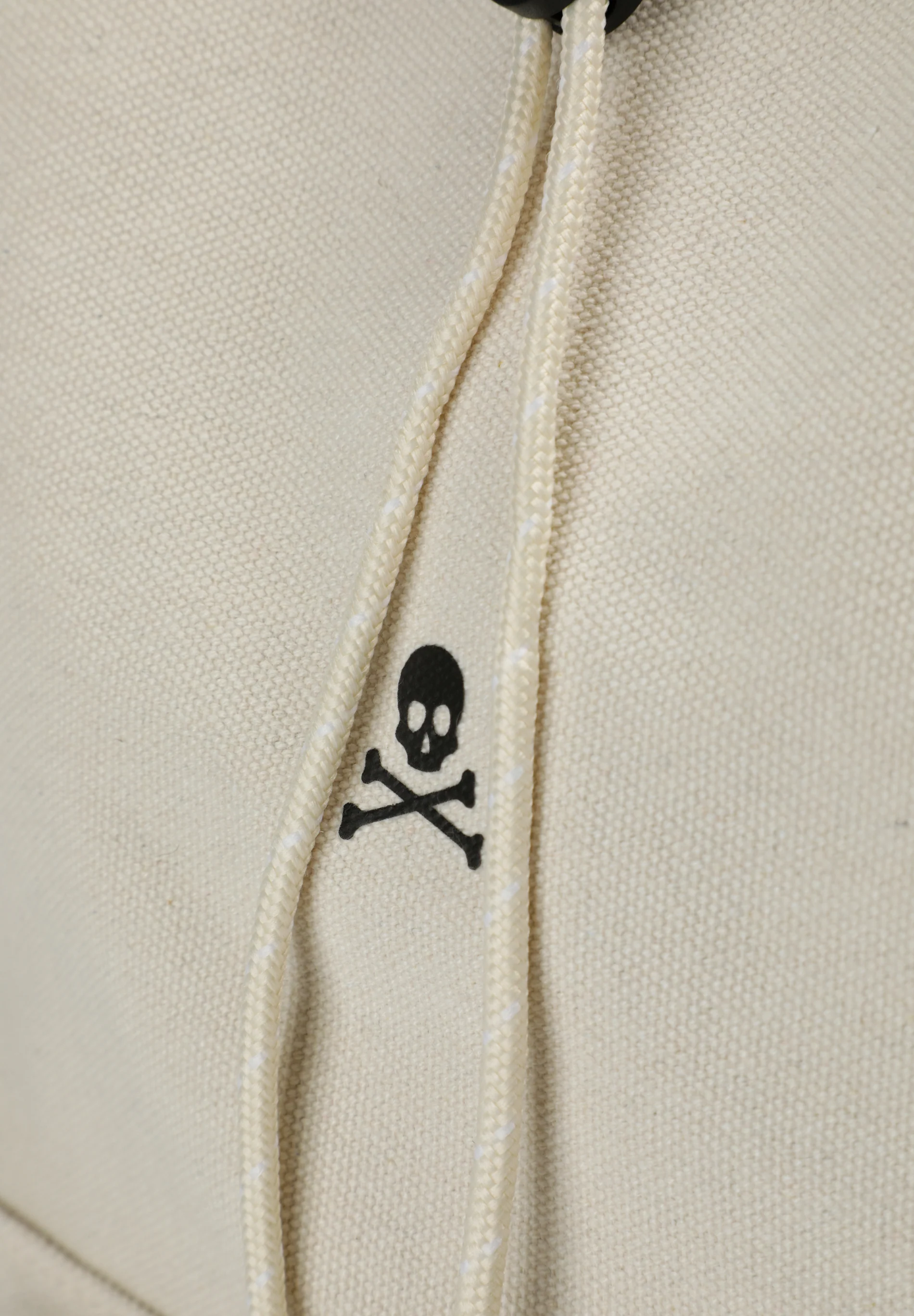 MOCHILA CANVAS CORDÓN AJUSTABLE - Image 4