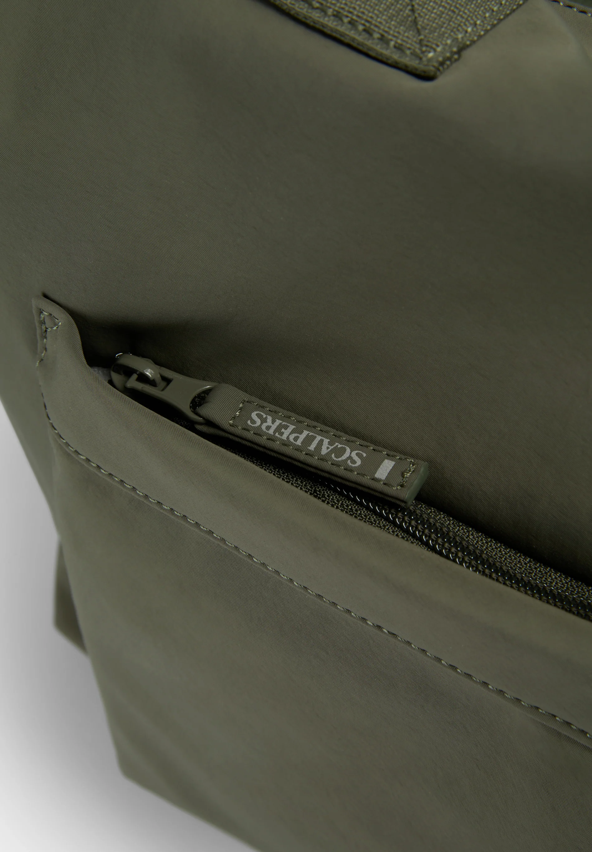 BOLSA TÉCNICA CON BOLSILLOS - Image 7