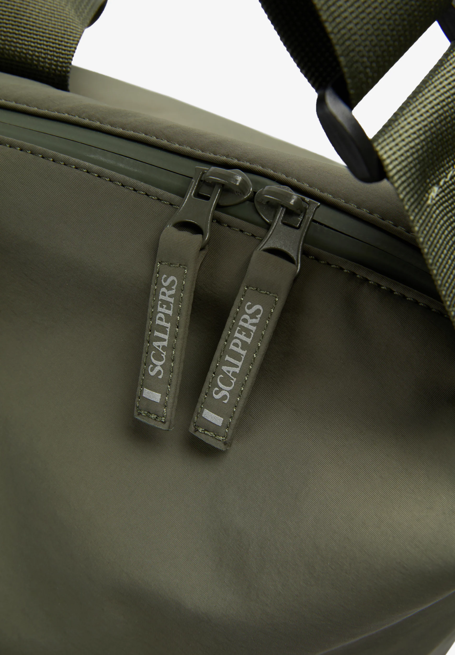 BOLSA TÉCNICA CON BOLSILLOS - Image 8