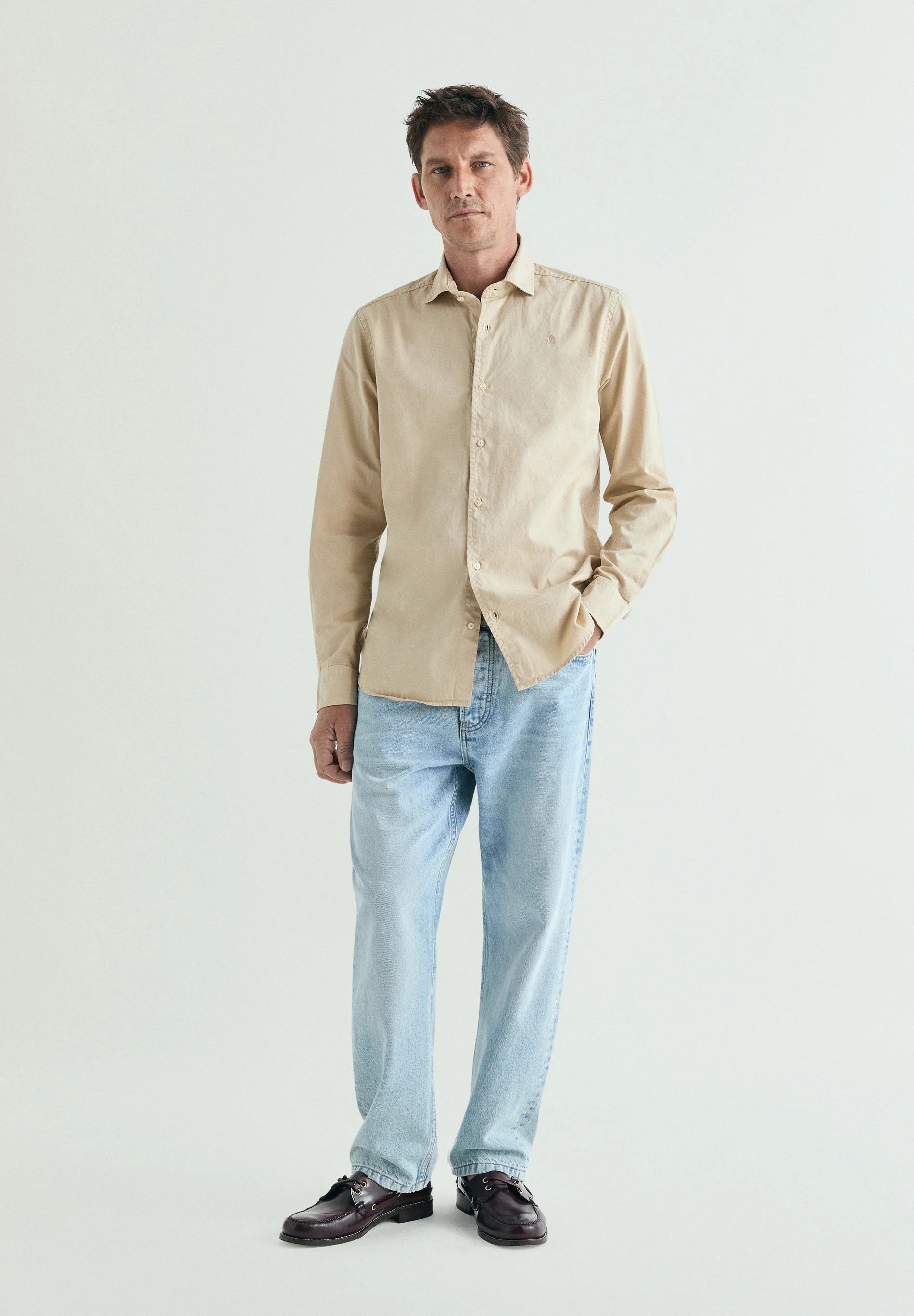 CAMISA REGULAR FIT BORDADA - Image 2