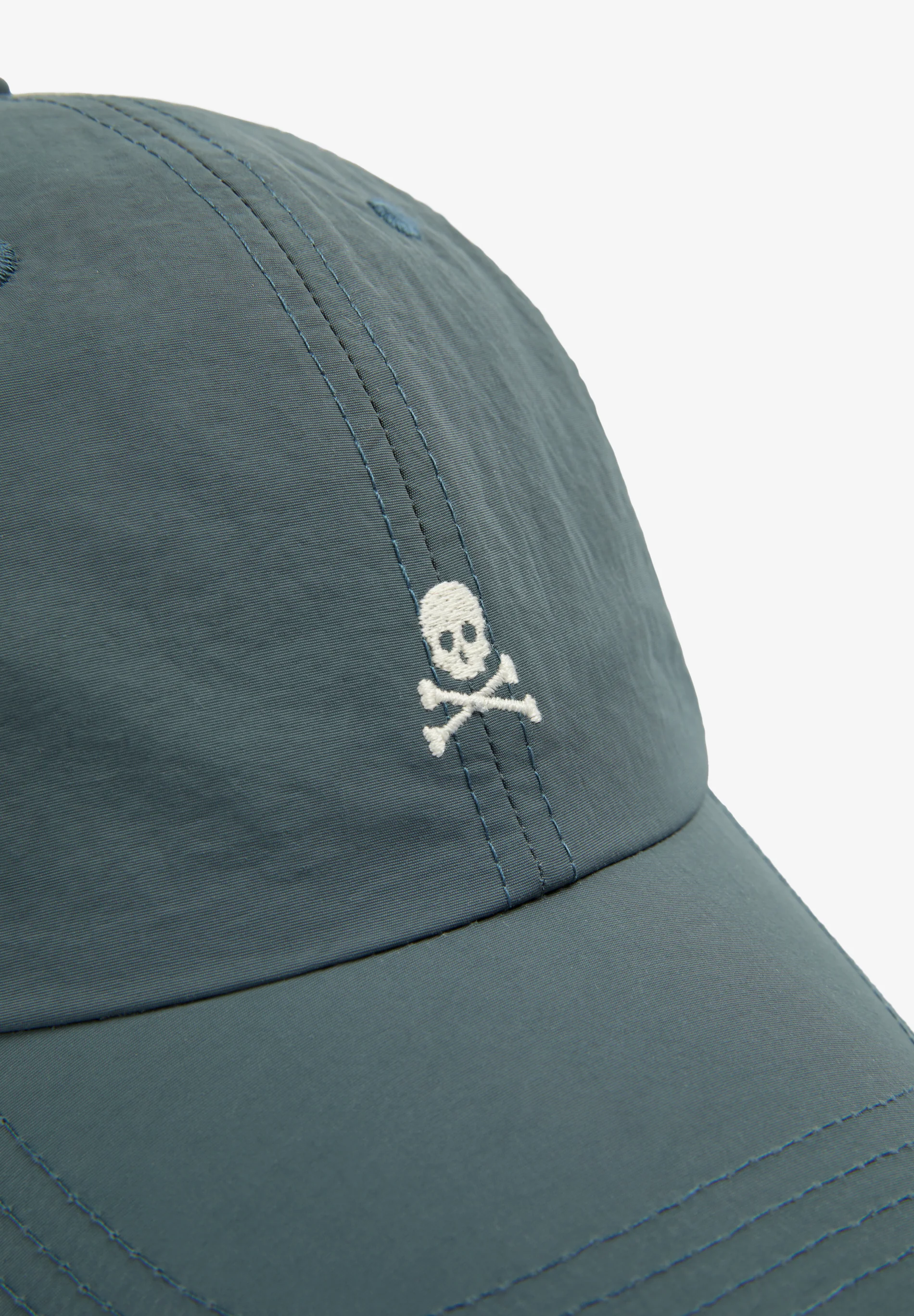GORRA TÉCNICA BORDADO CONTRASTE - Image 3