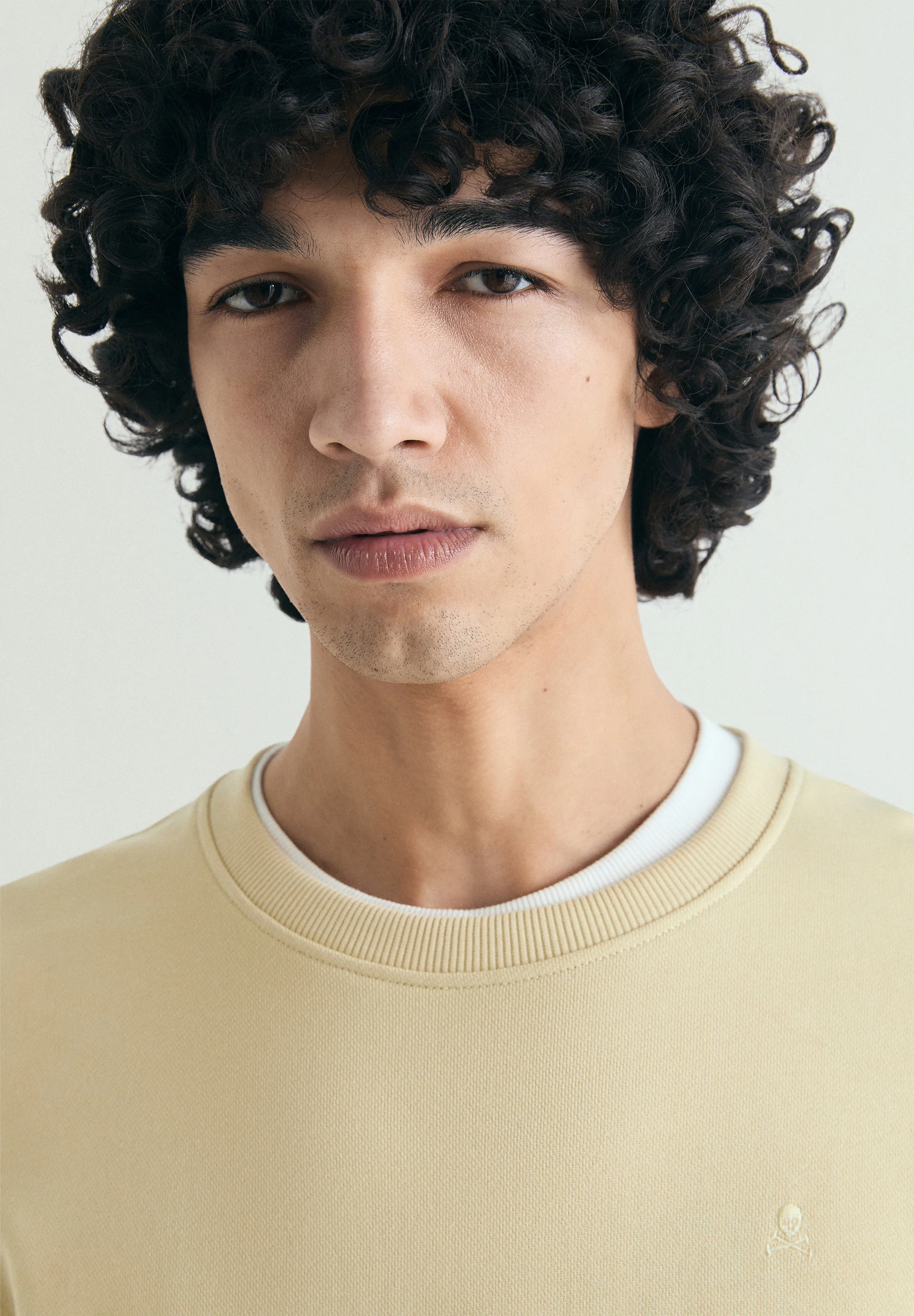 SUDADERA BORDADA WASHED - Image 3