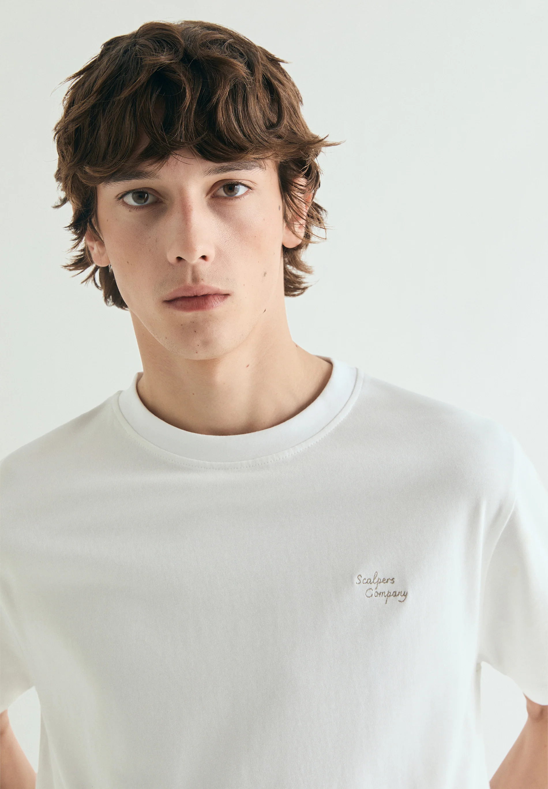 CAMISETA BORDADA MEDIUM WEIGHT - Image 3