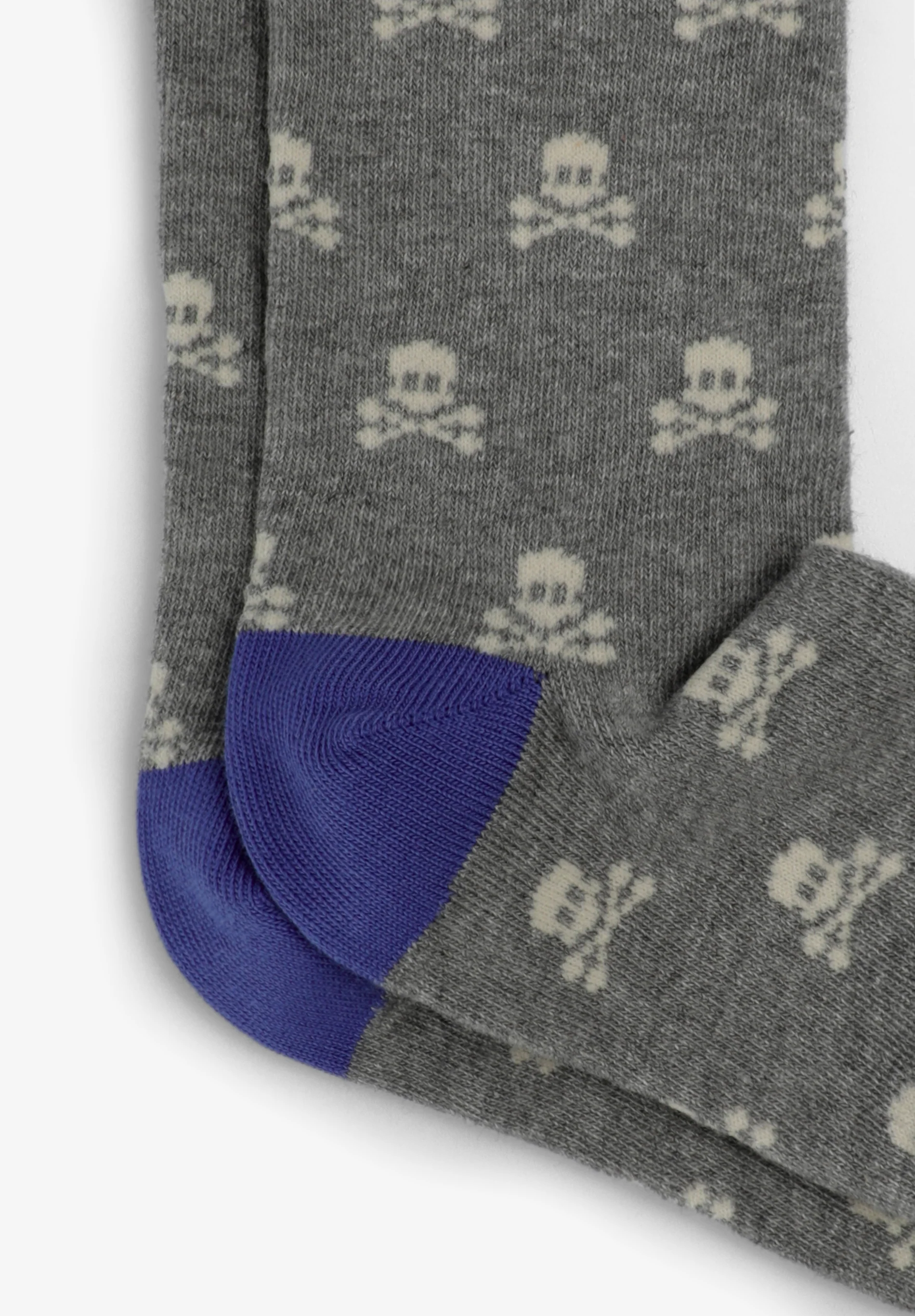 CALCETINES ESTAMPADO CALAVERAS - Image 3