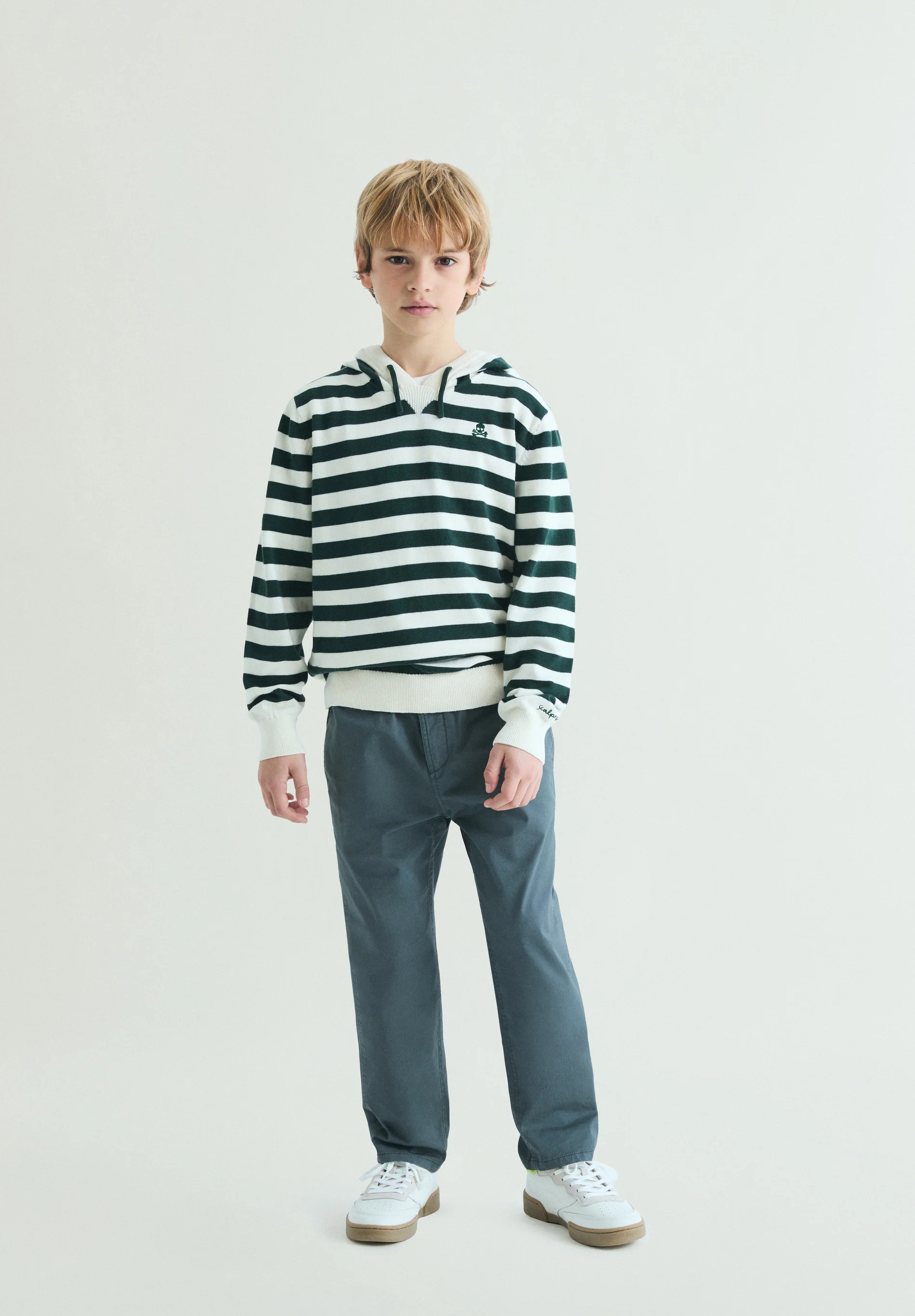 JERSEY CON CAPUCHA RAYAS - Image 3