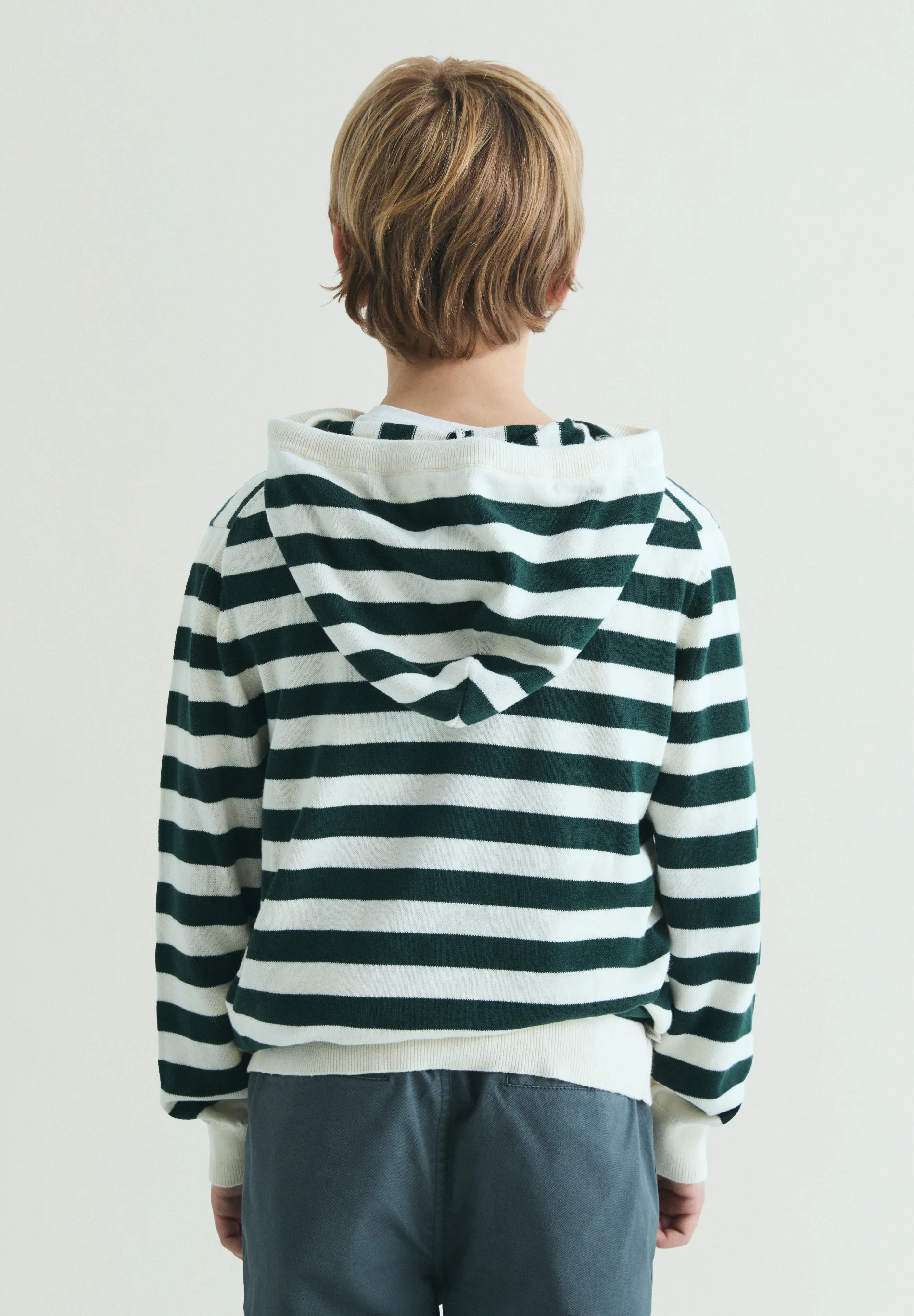 JERSEY CON CAPUCHA RAYAS - Image 4