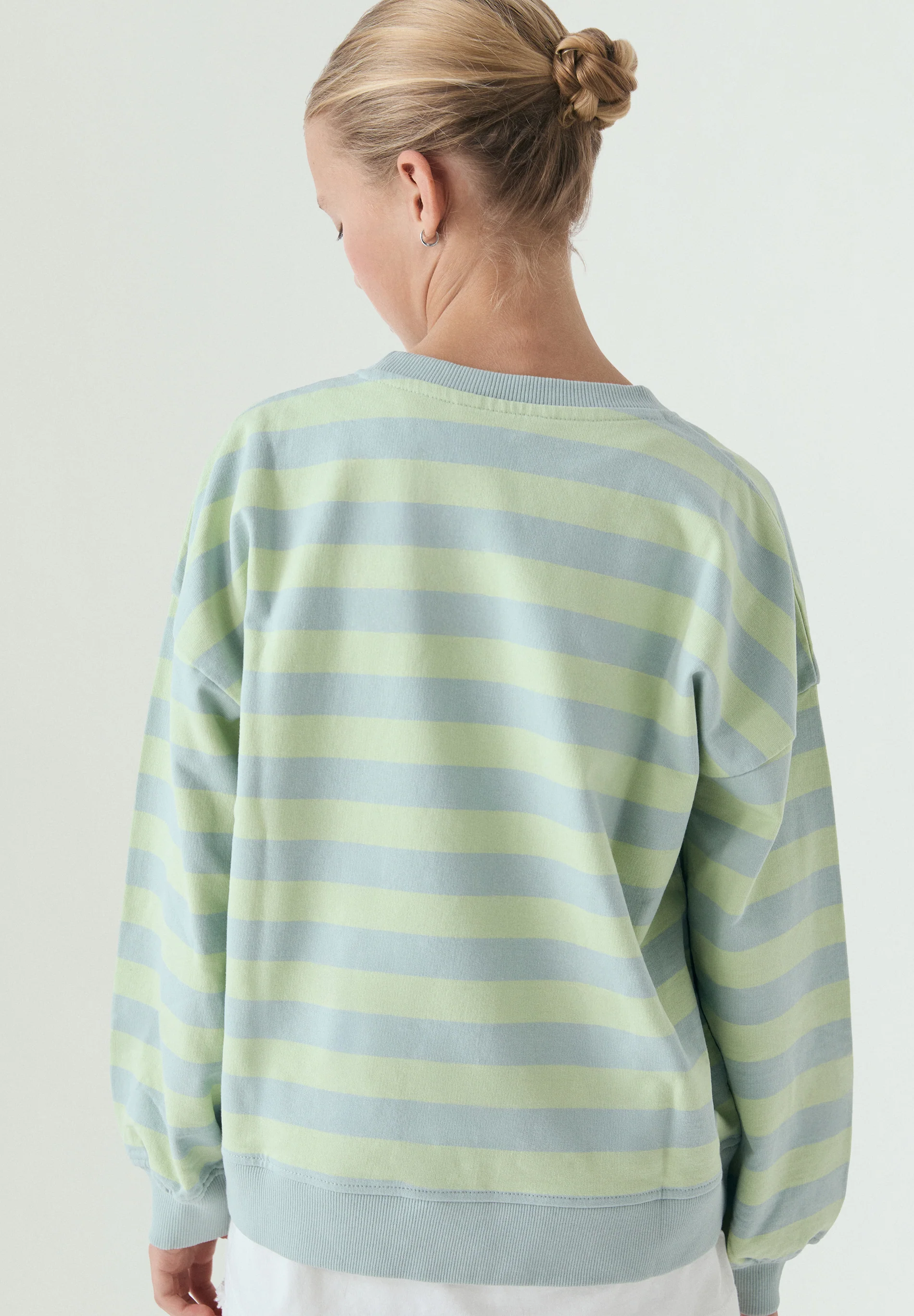 SUDADERA RAYAS RELAXED - Image 4