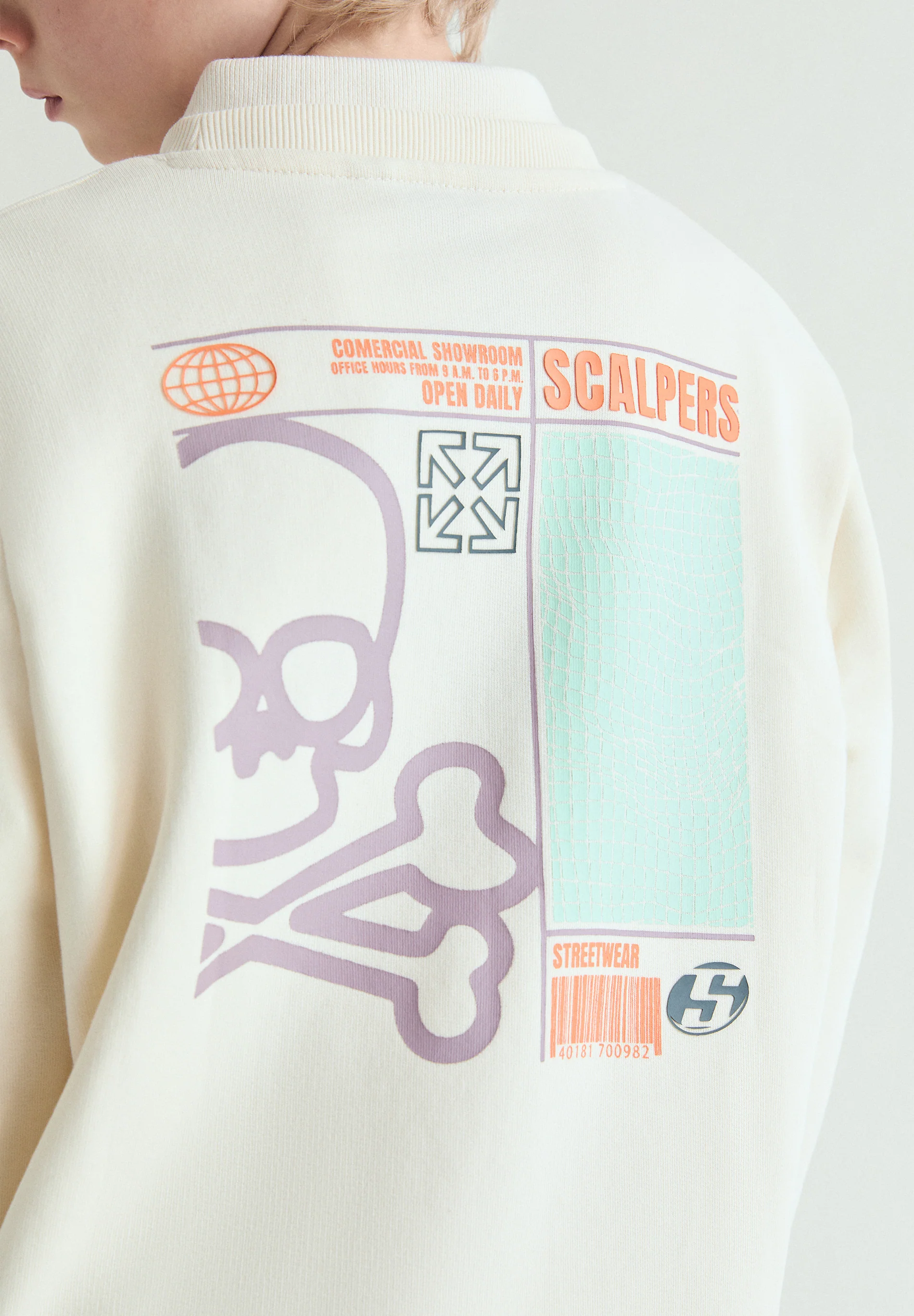 SUDADERA ESTAMPADA CALAVERA - Image 2