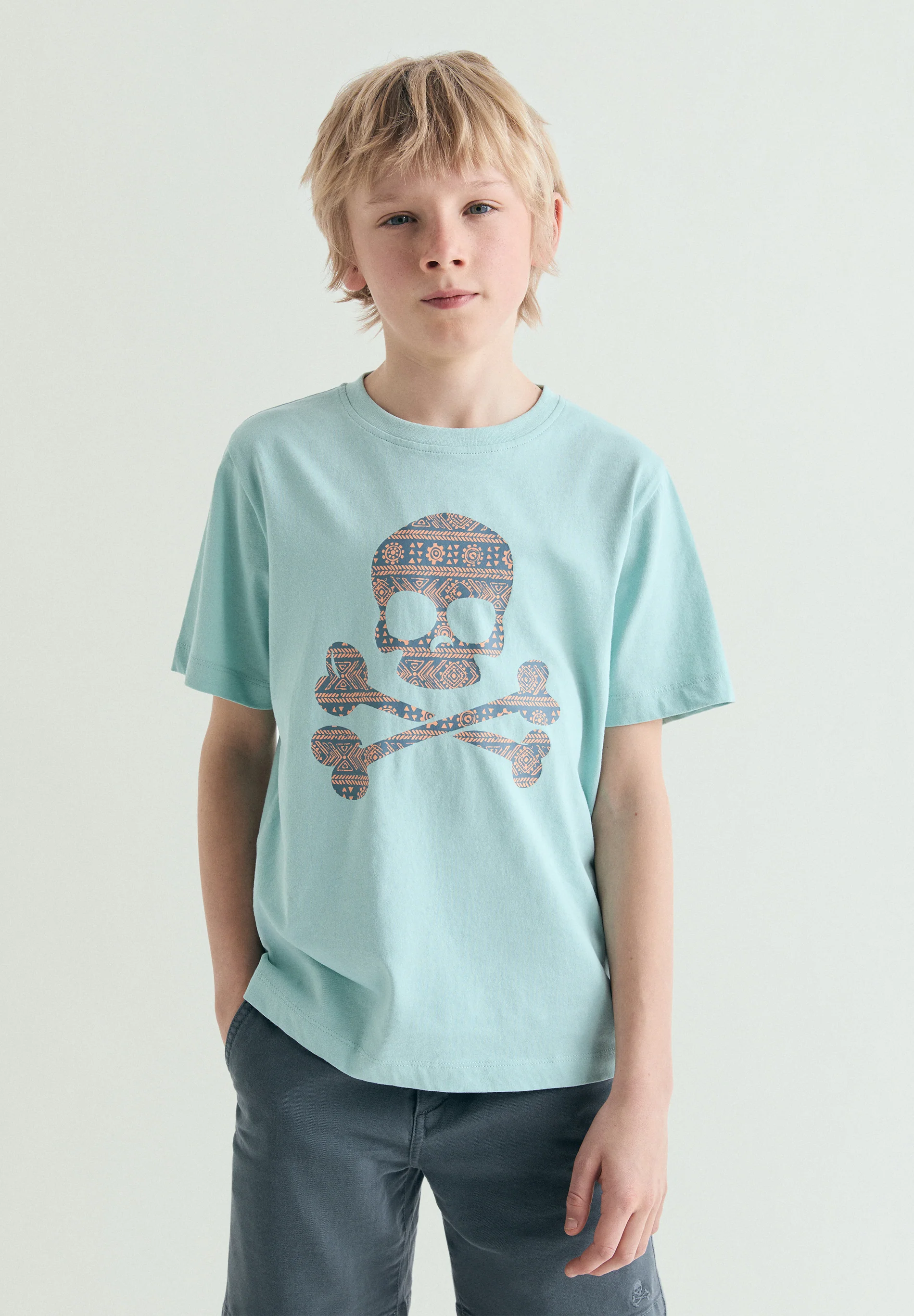 CAMISETA CALAVERA ESTAMPADA
