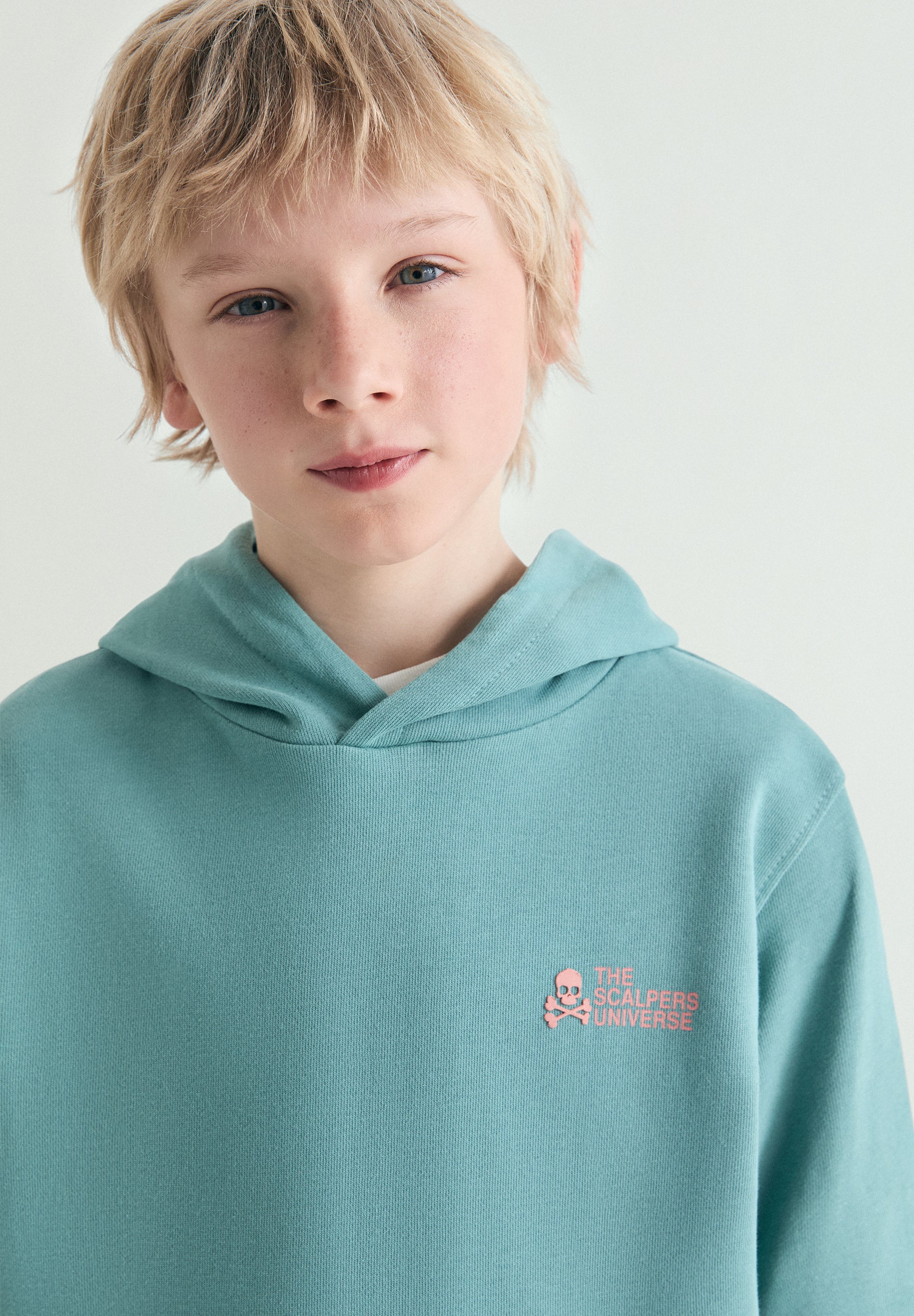 SUDADERA CON CAPUCHA ESTAMPADO CALAVERA - Image 3