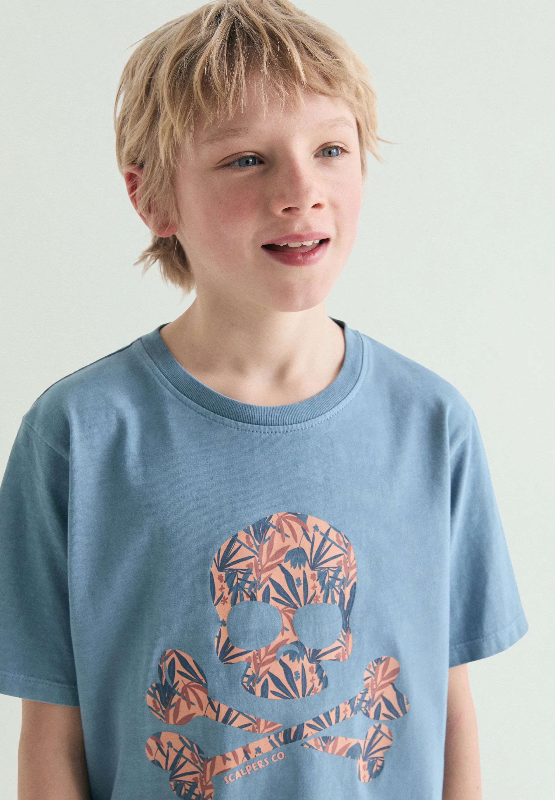 CAMISETA CALAVERA ESTAMPADO TROPICAL - Image 3