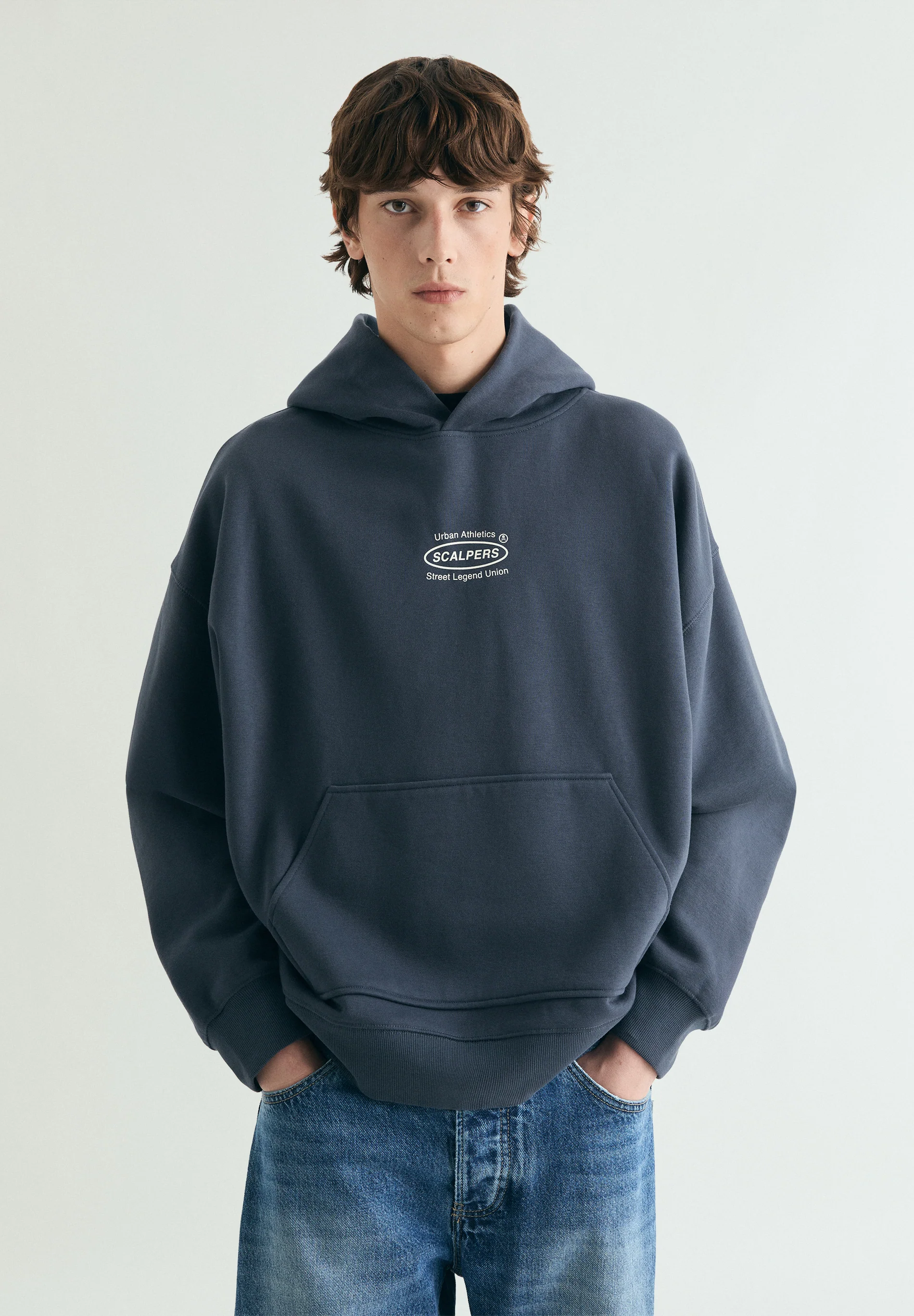SUDADERA CON CAPUCHA OVERSIZED - Image 4