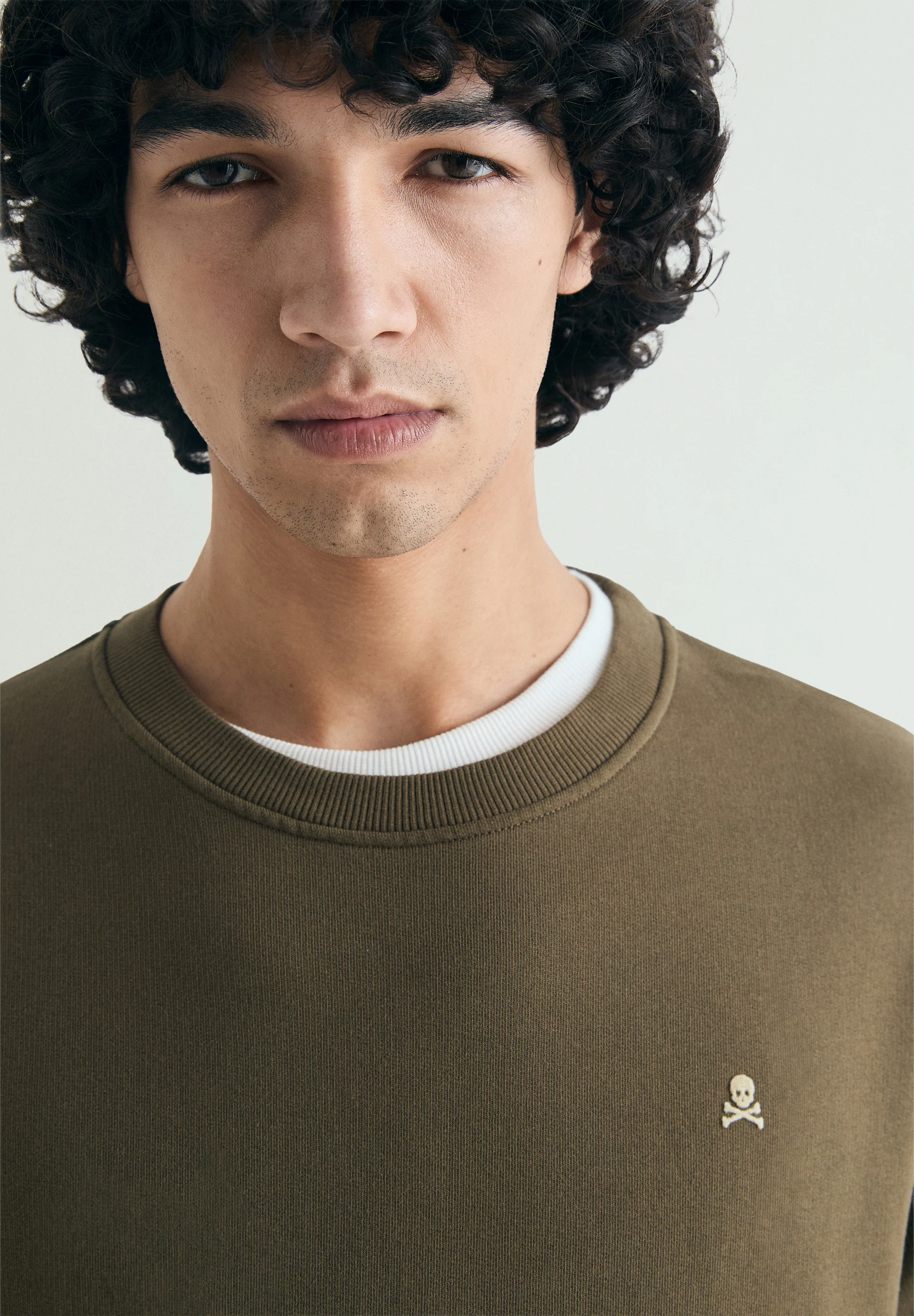 SUDADERA BÁSICA PRINT TRASERO - Image 4