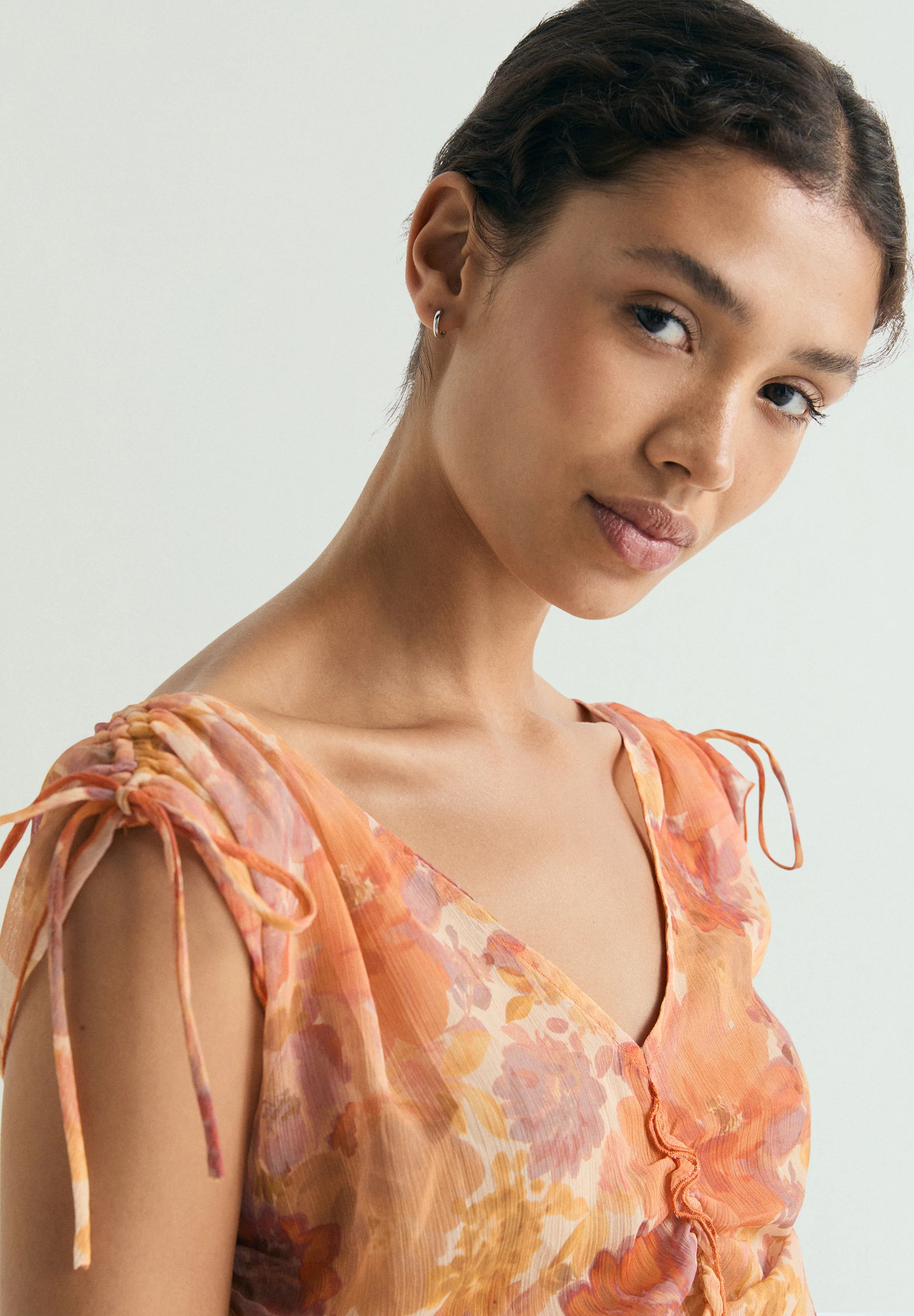 BLUSA FRUNCES FLORAL - Image 3