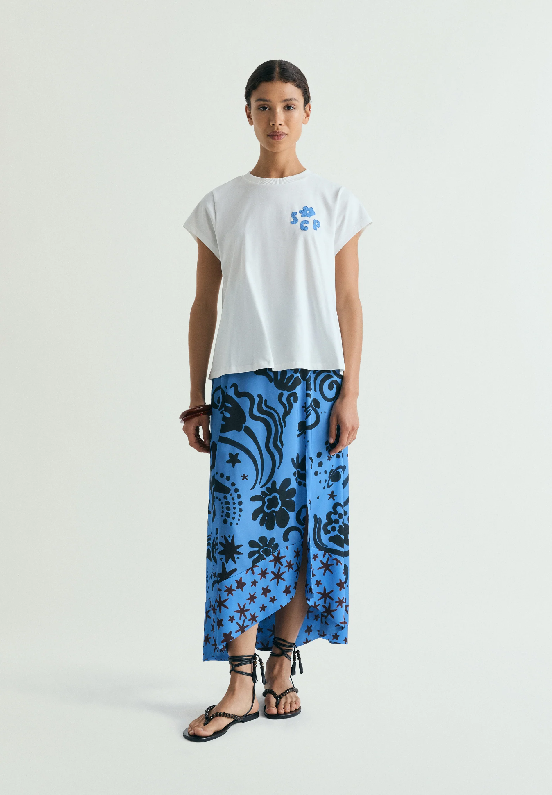 CAMISETA PARCHES BORDADOS - Image 2