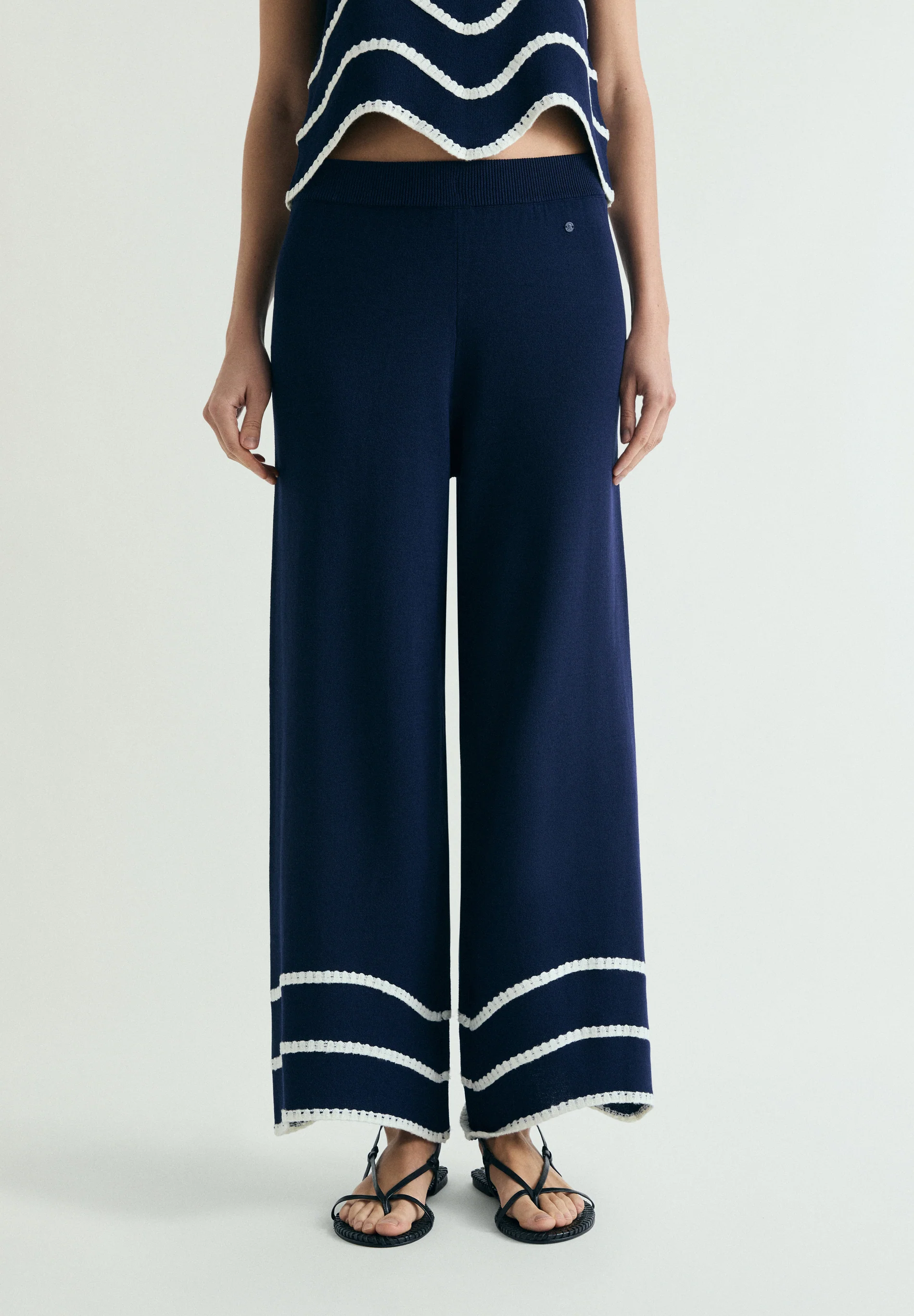 PANTALÓN PUNTO FINO CONTRASTE - Image 2
