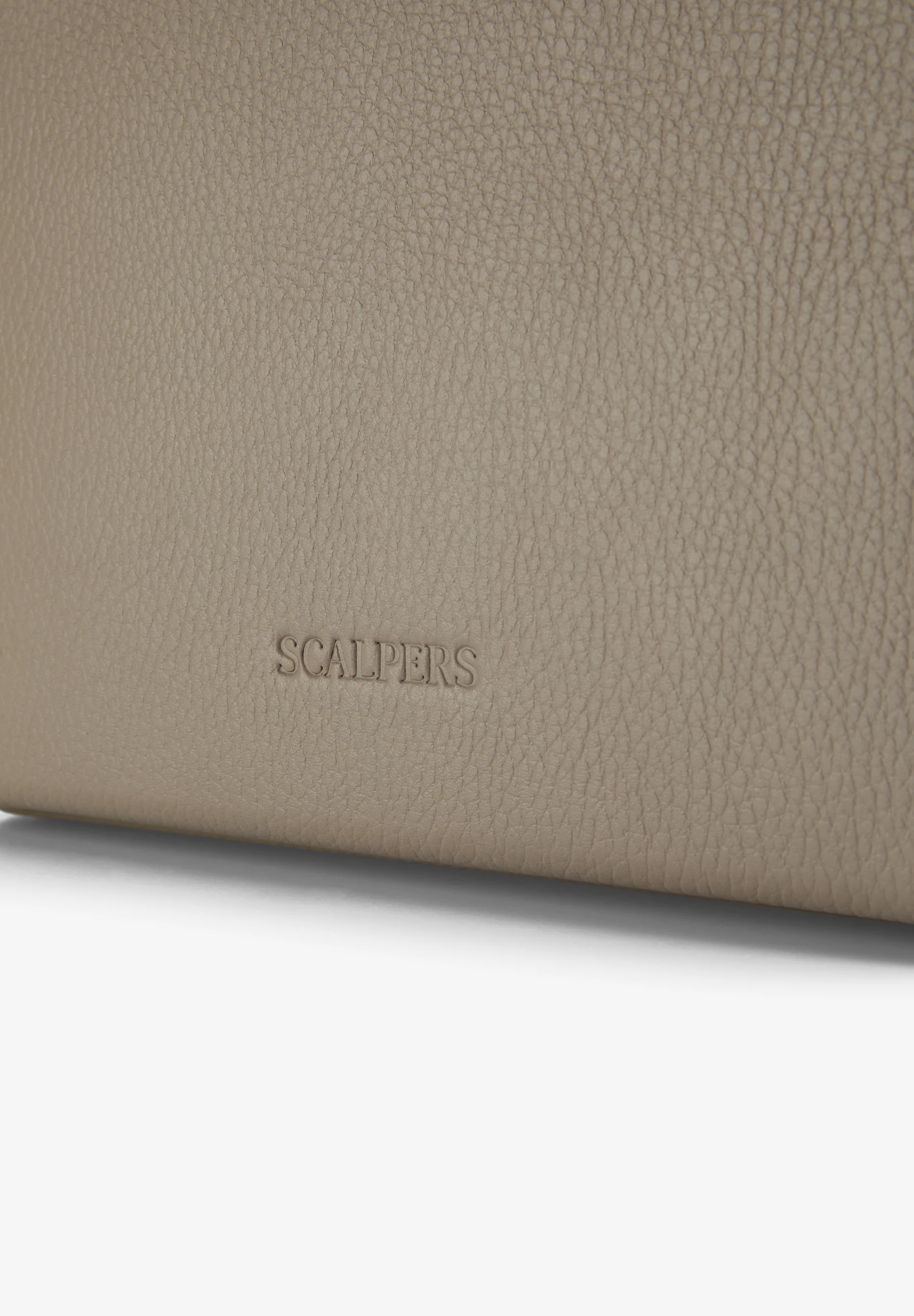BOLSO DE PIEL CON APLIQUES - Image 7