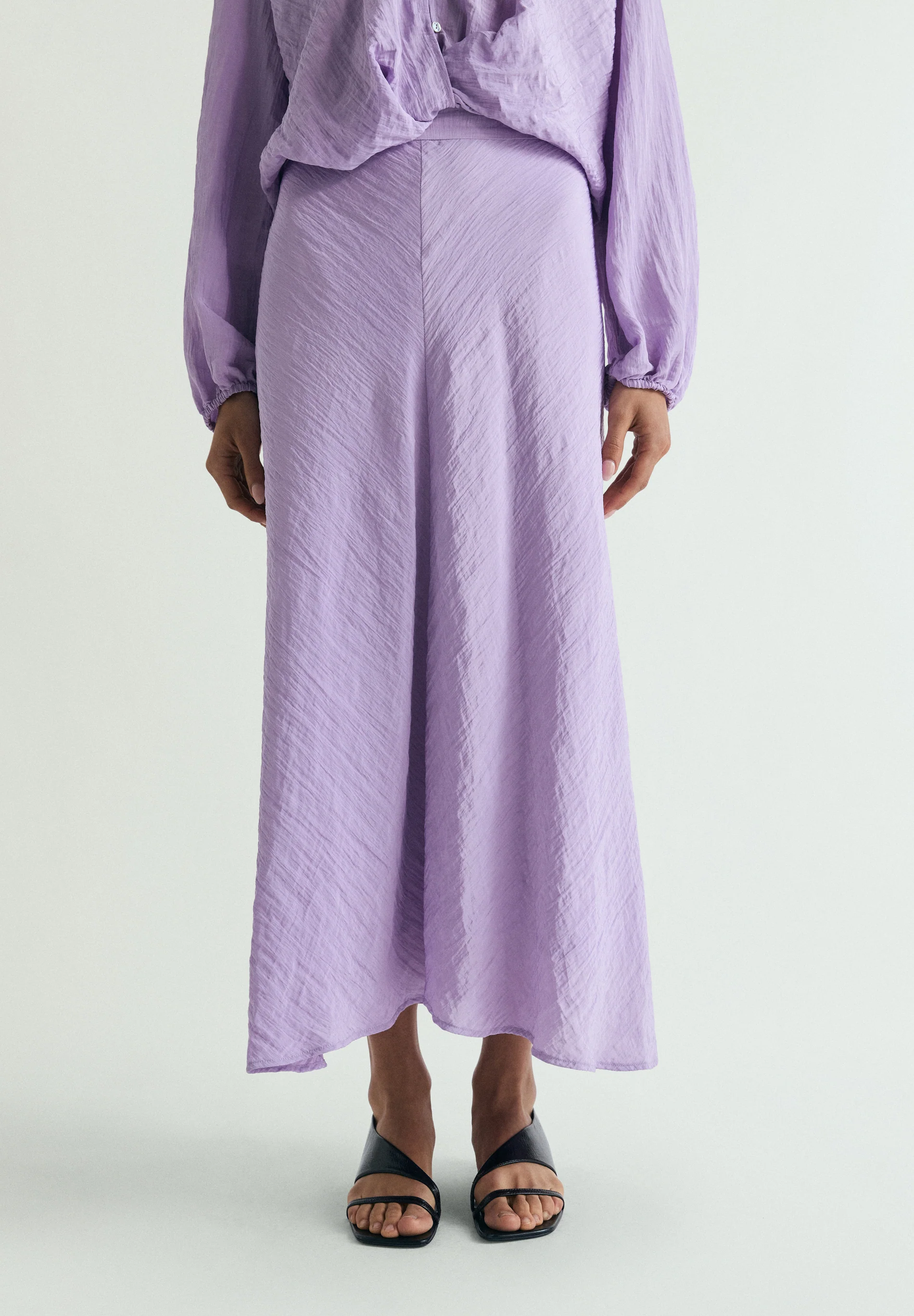 FALDA MIDI FLUIDA - Image 2