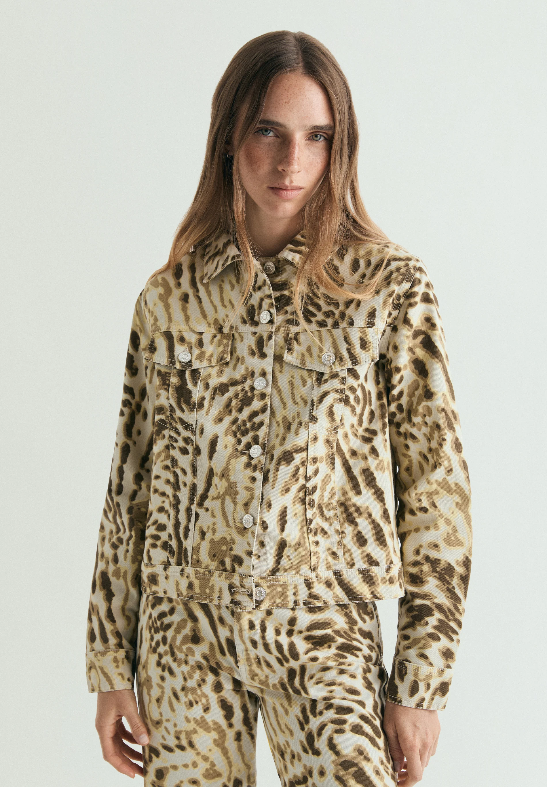 CHAQUETA DENIM ANIMAL PRINT