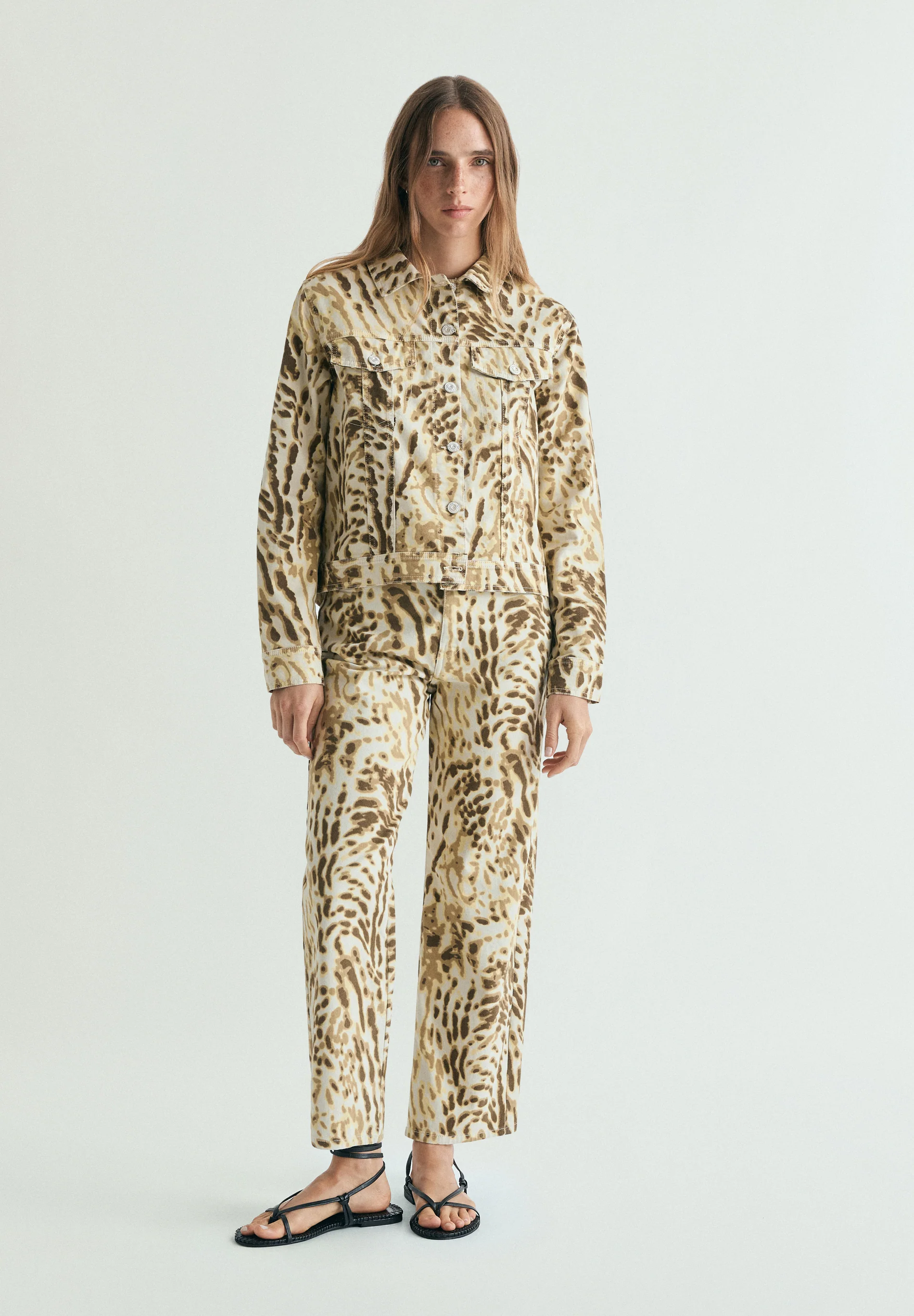 CHAQUETA DENIM ANIMAL PRINT - Image 2