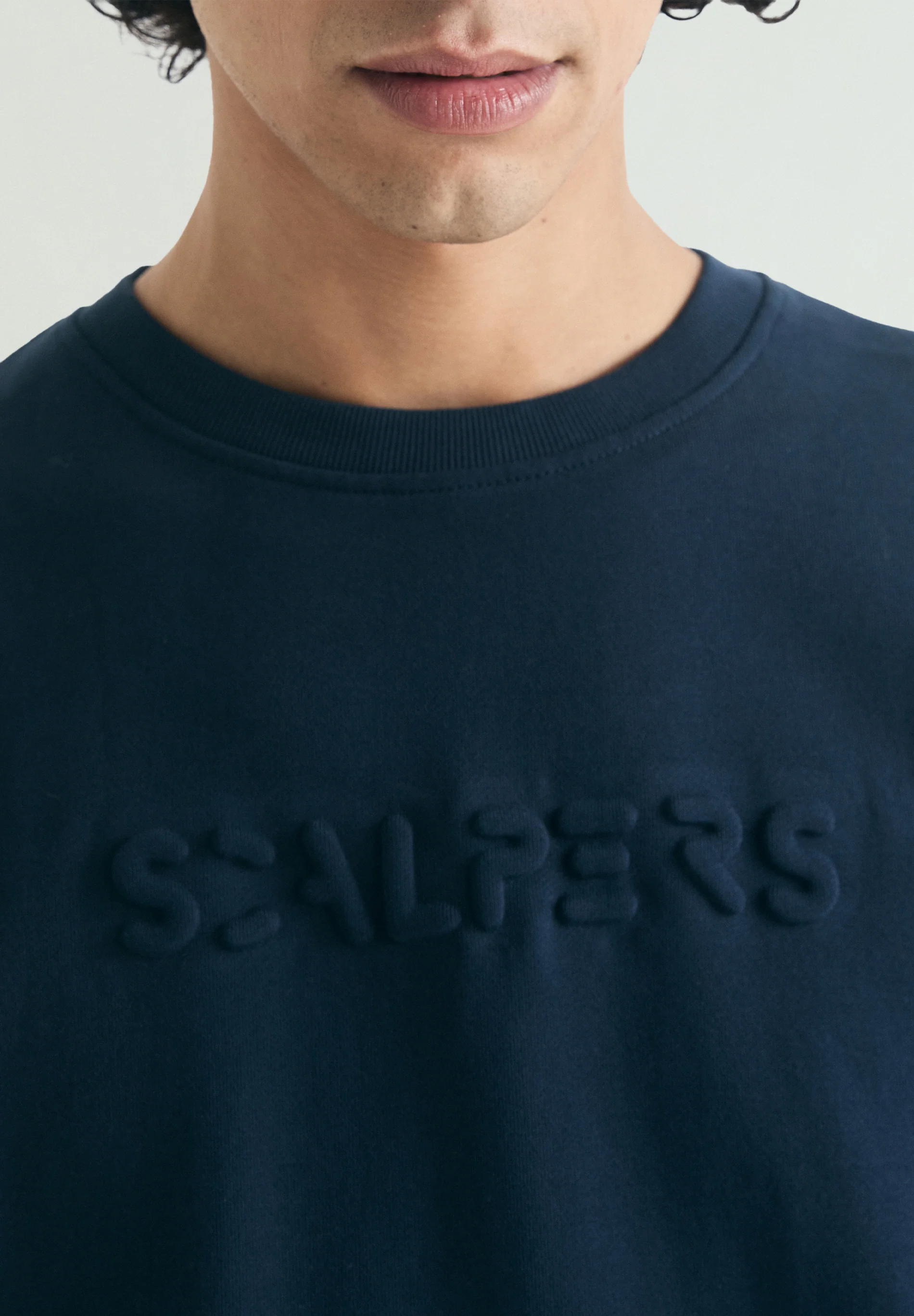 SUDADERA CALAVERA EN RELIEVE - Image 4