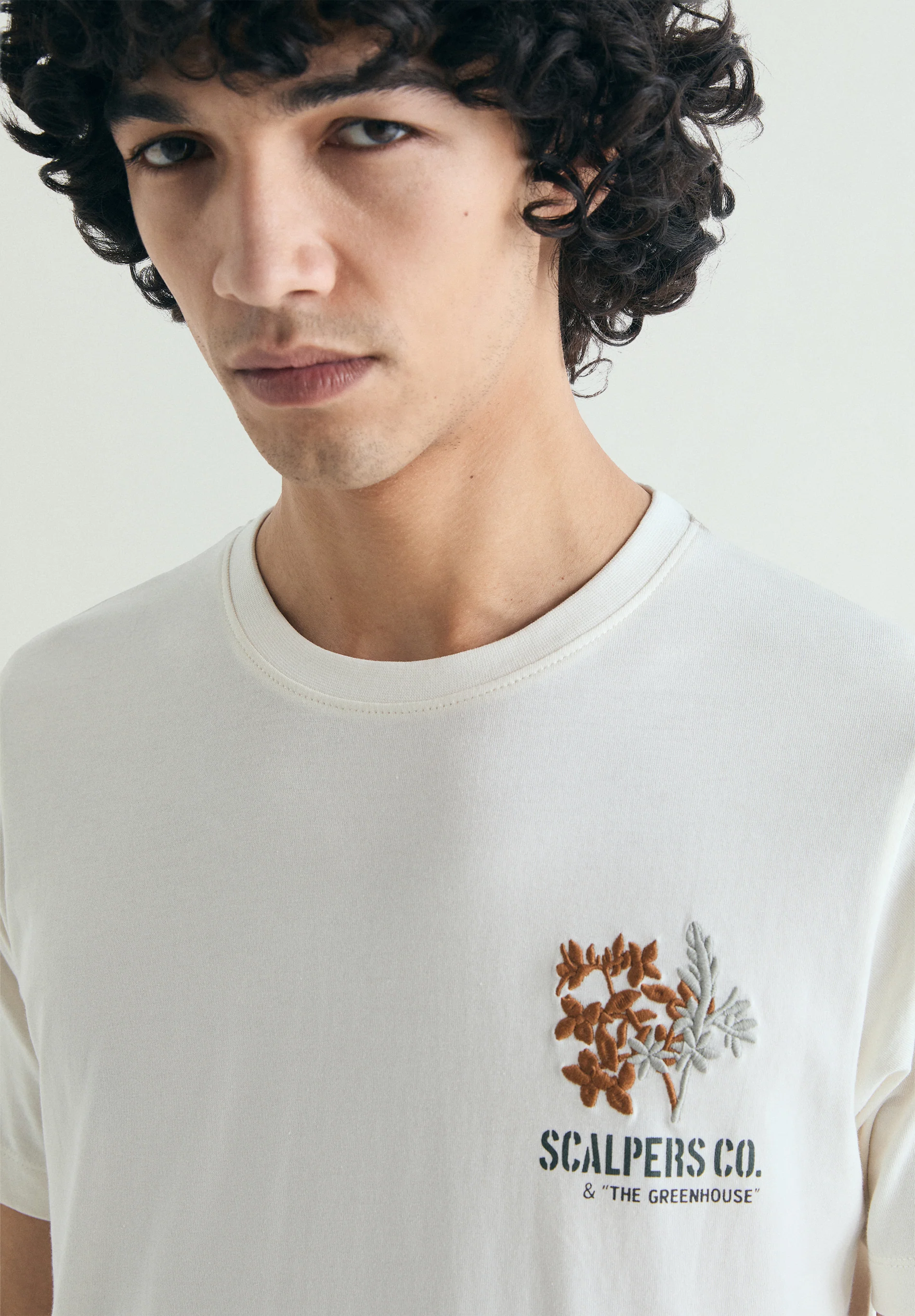 CAMISETA BORDADO ALGODÓN