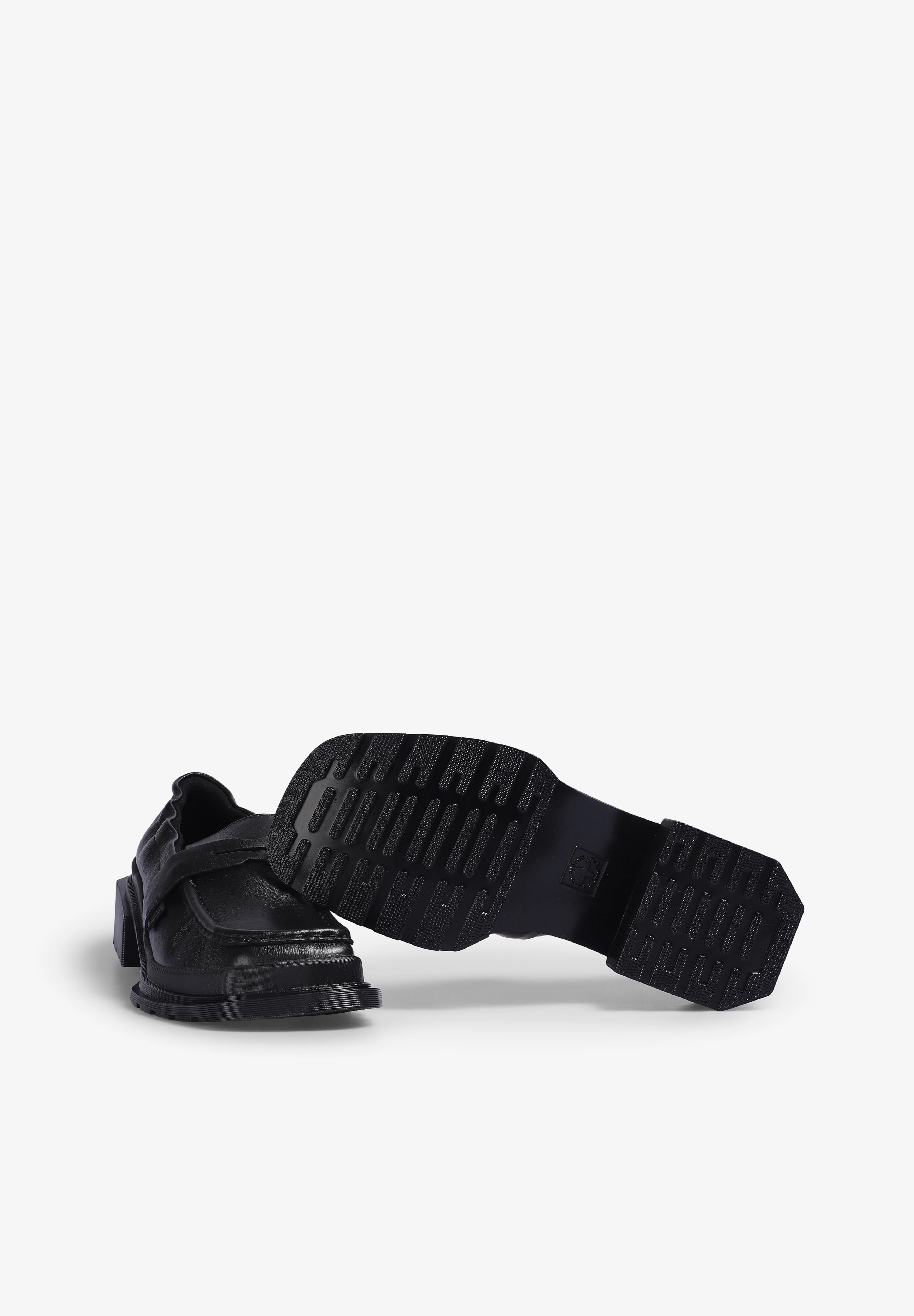 DR MARTENS | MOCASINES MAYBOLE DE PIEL FRUNCIDA CON PUNTERA CUADRADA - Image 5