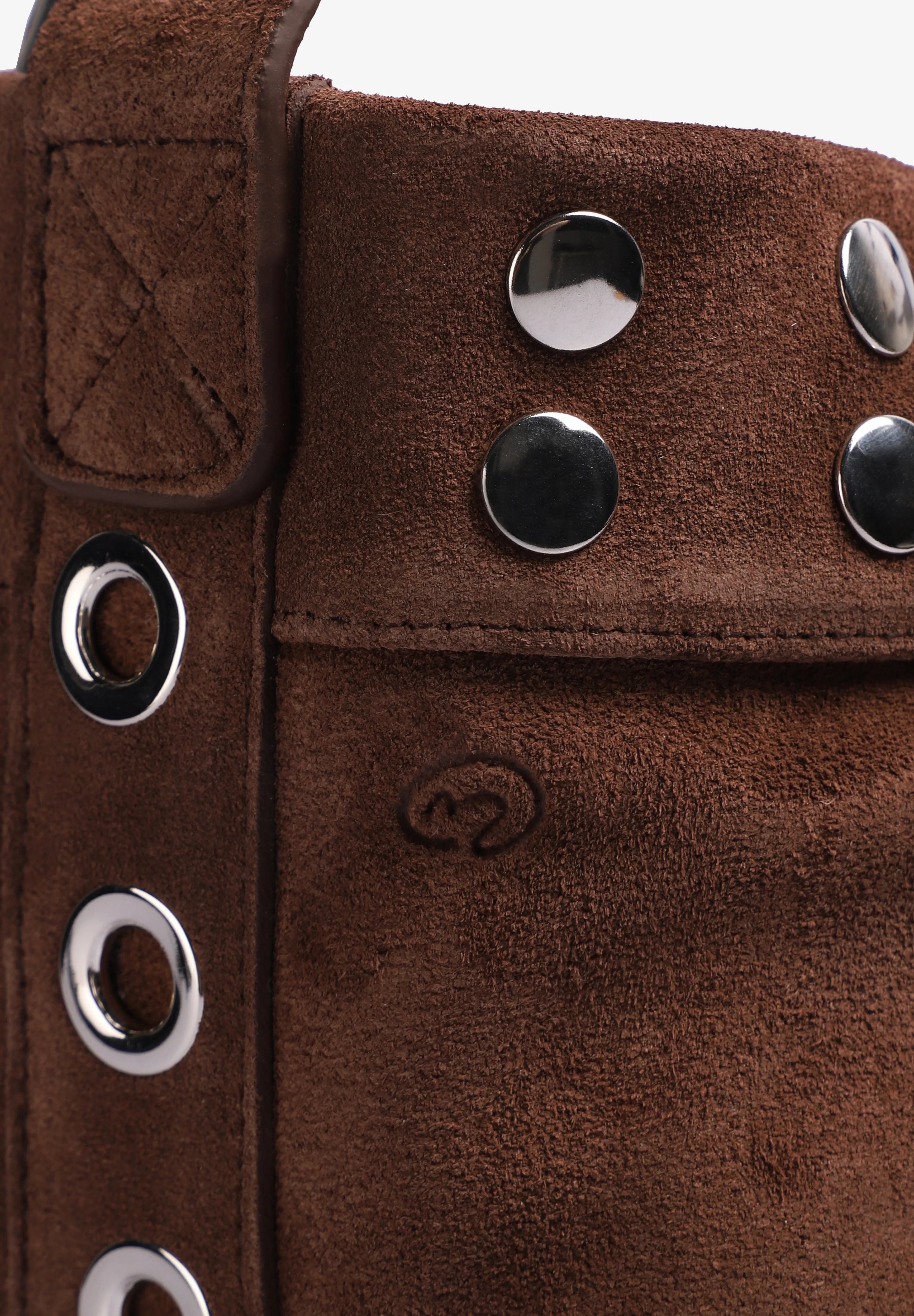 MICUIR | BOLSO BUCKET MINI SERRAJE TACHAS - Image 3