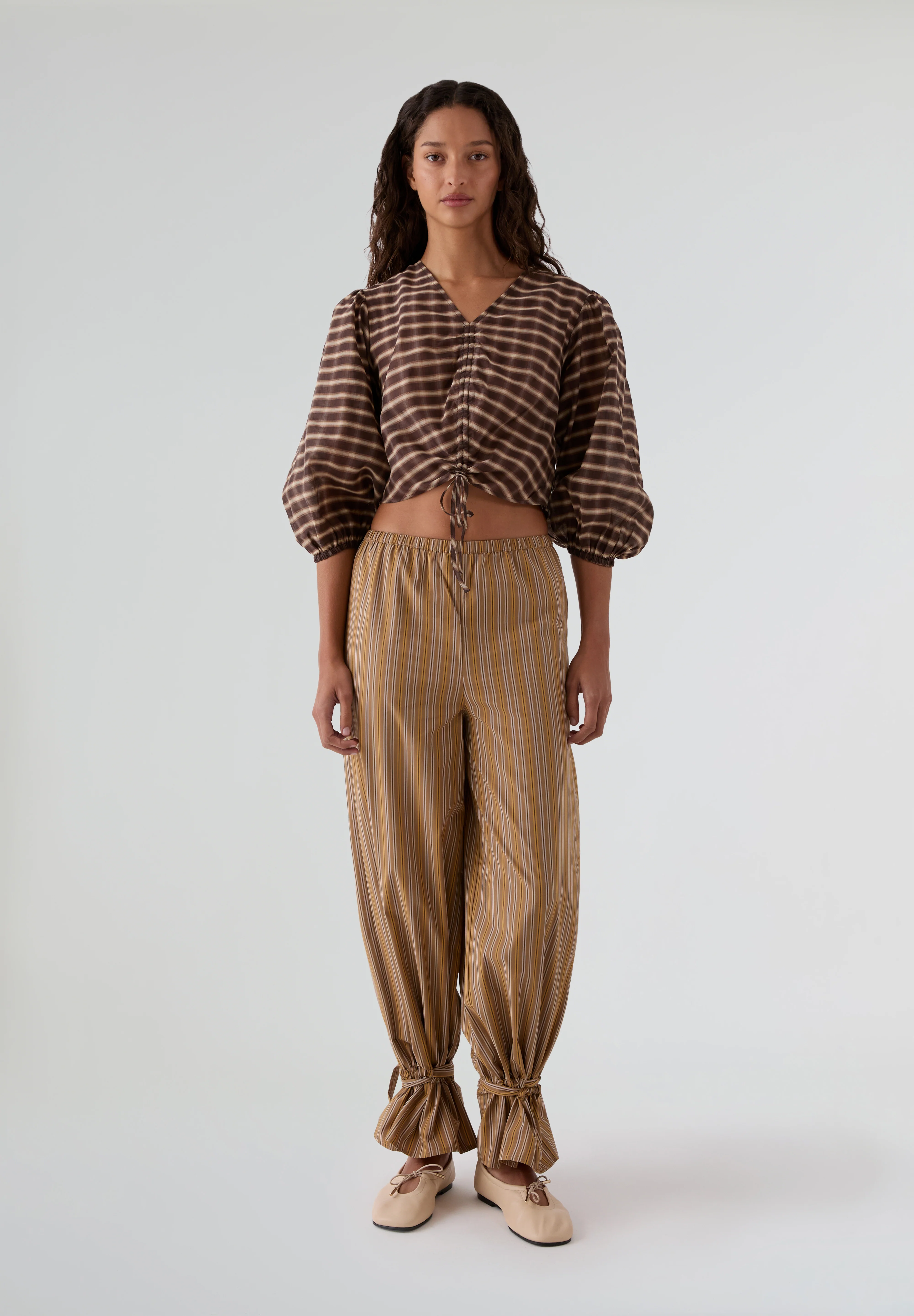 THE TINY BIG SISTER | BLUSA CHECK V-NECK