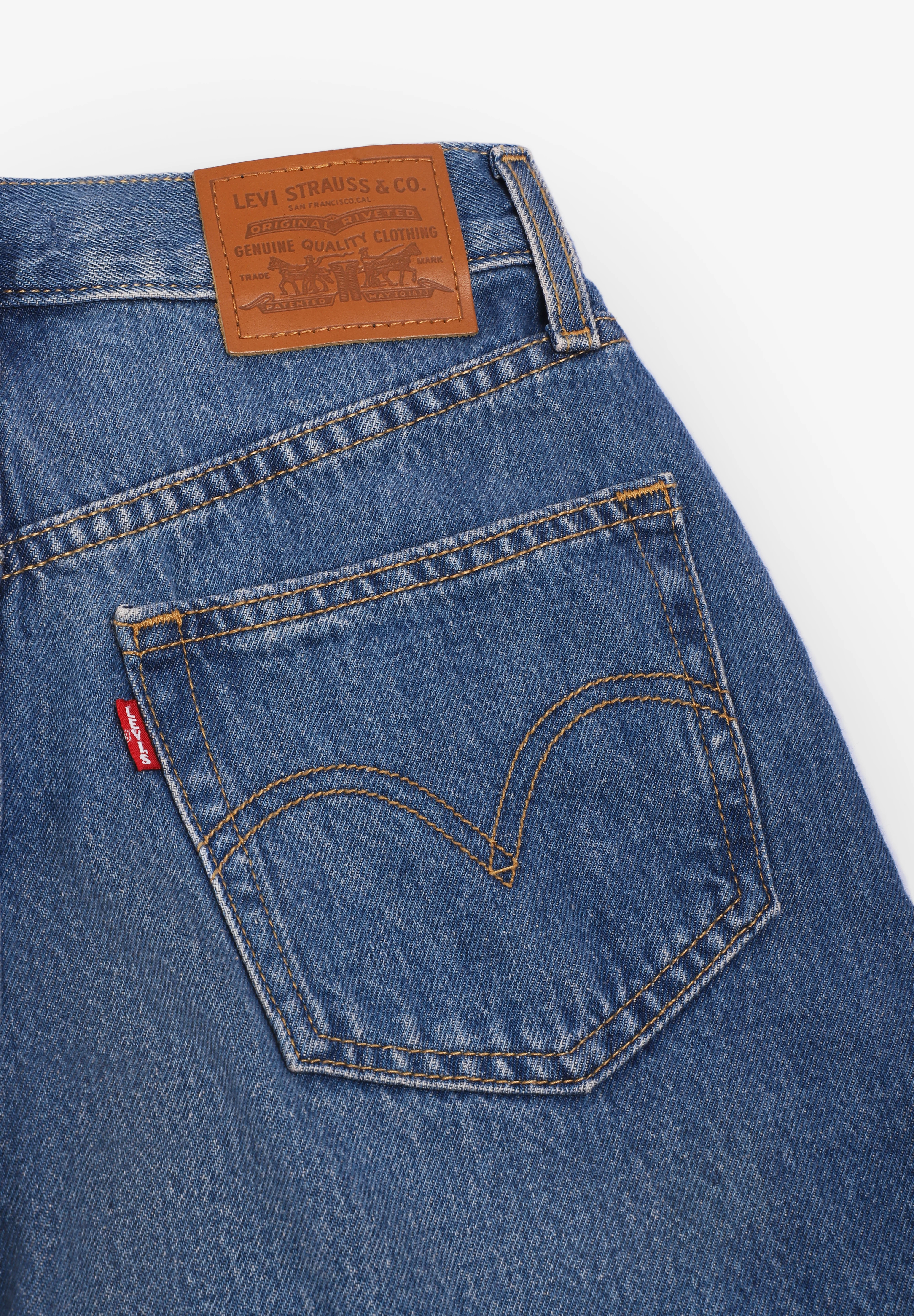 LEVIS | SHORT DENIM HIGH BAGGY MUJER - Image 4