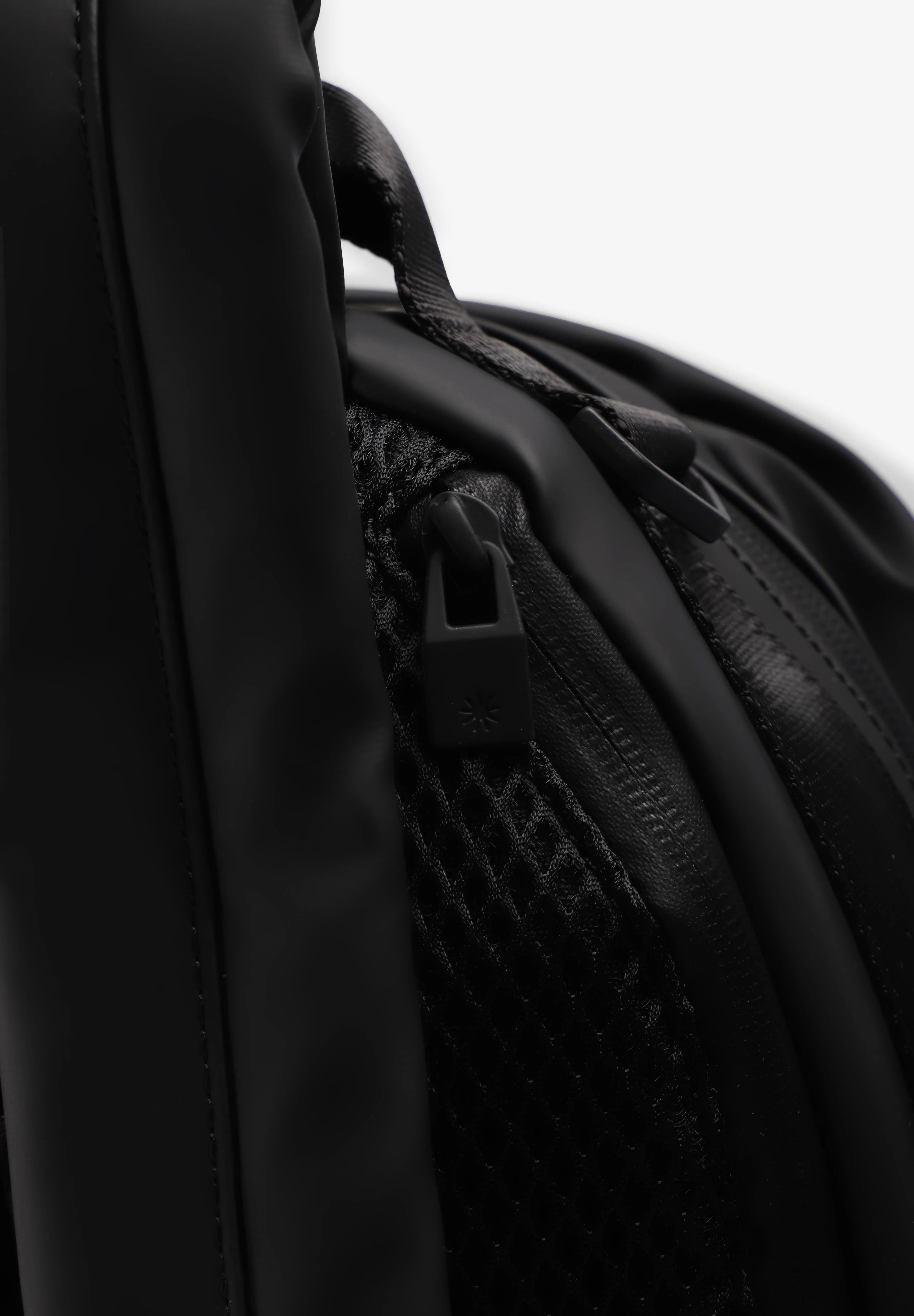 RAINS | MOCHILA CLIP FRONT W3 - Image 6