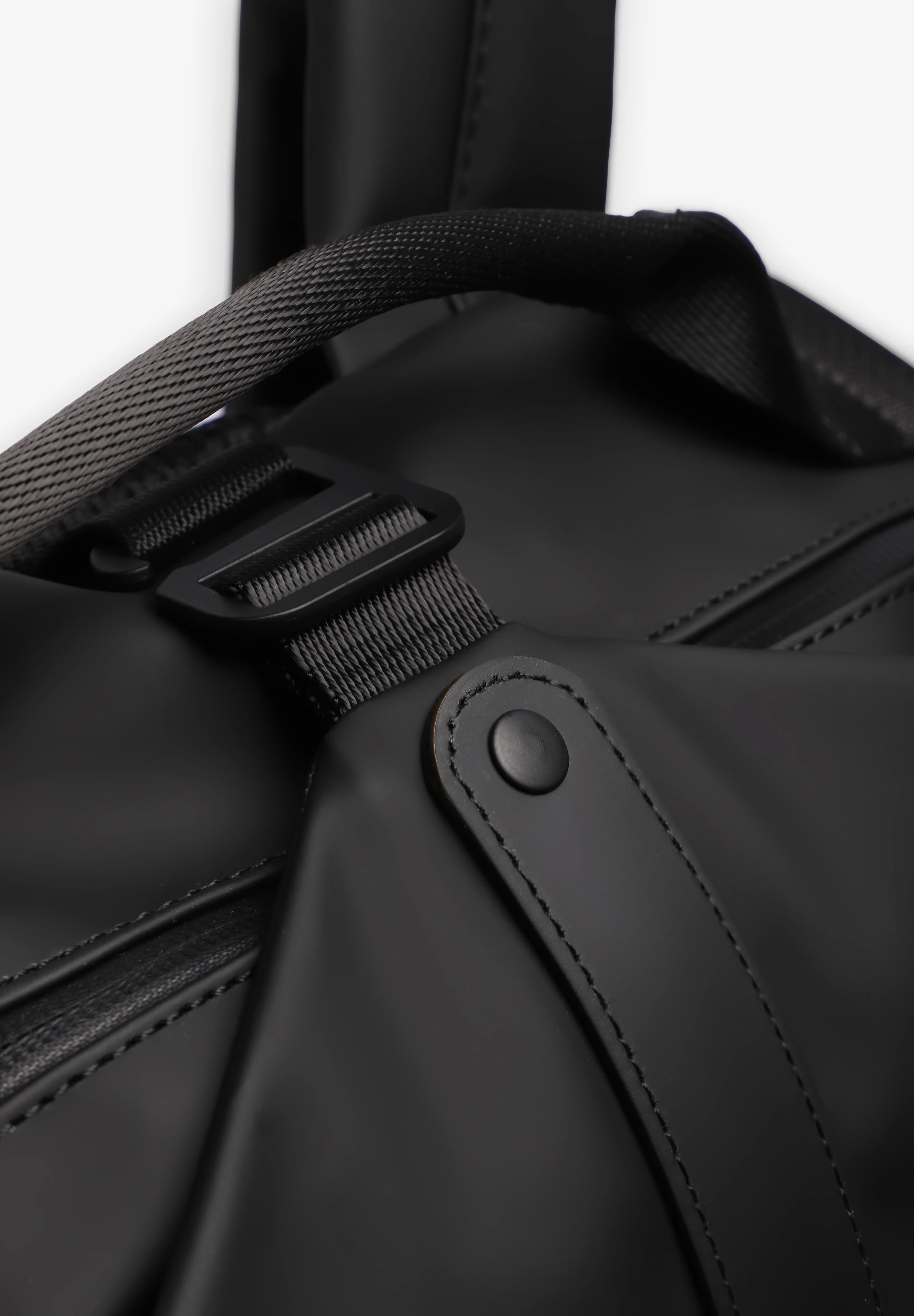 RAINS | MOCHILA CLIP FRONT W3 - Image 7