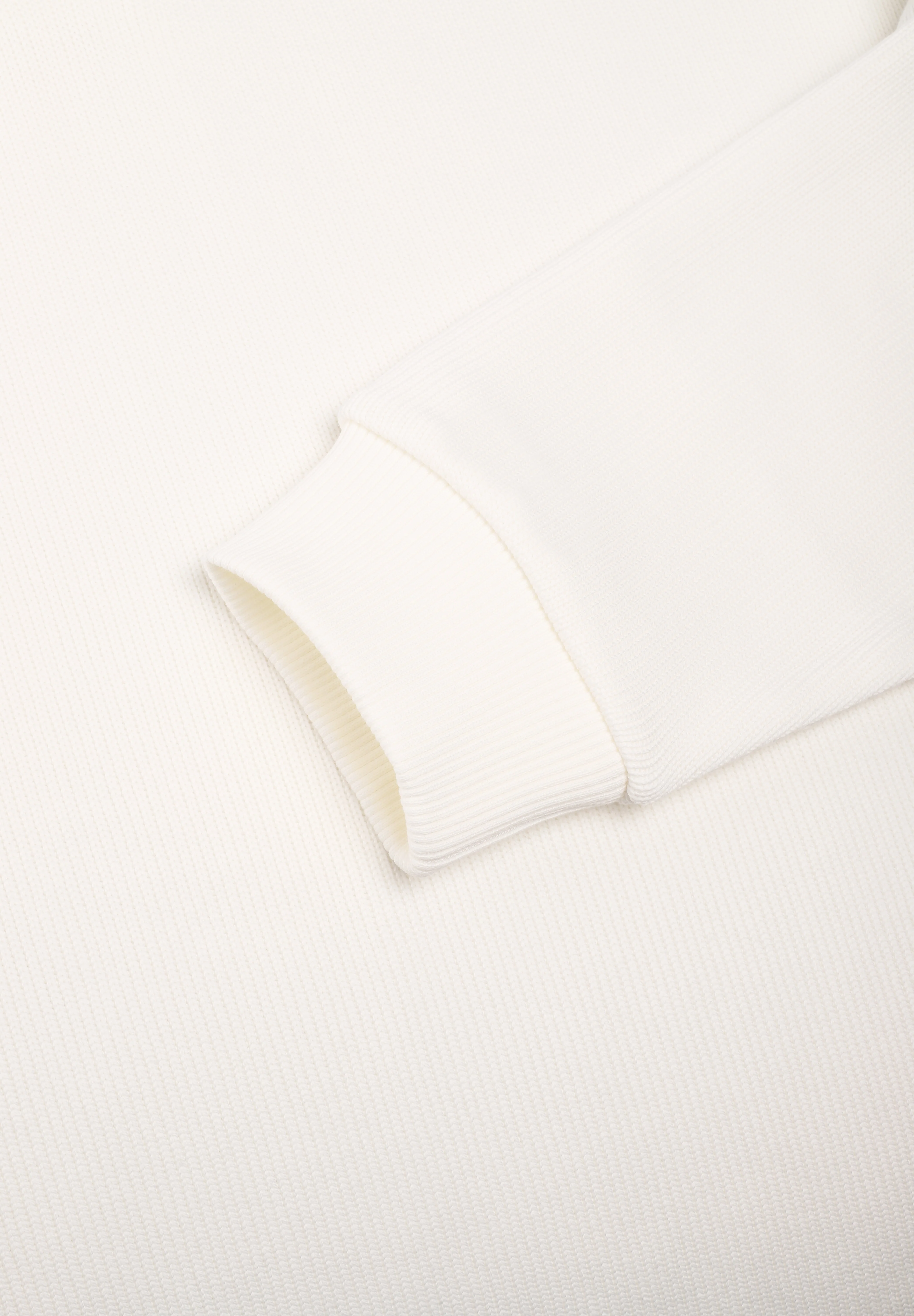 FRED PERRY | TIPPED SLEEVE COLLARED SWEAT - Image 4