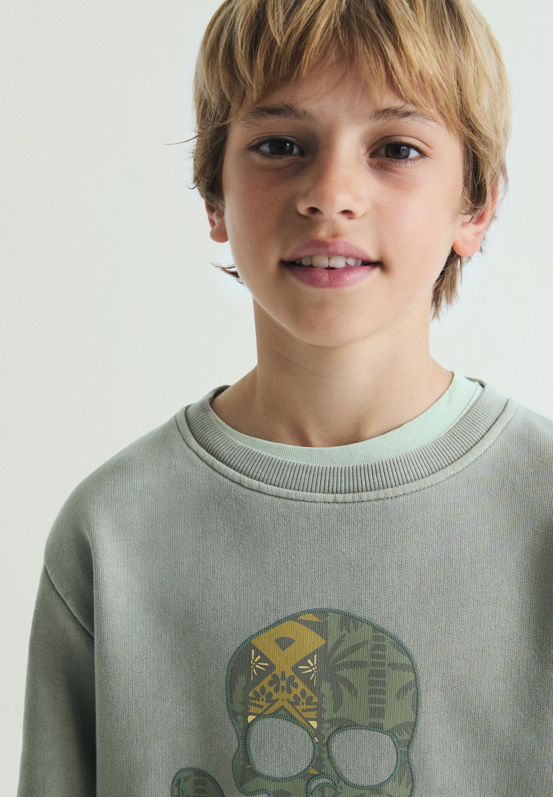 SUDADERA CALAVERA ESTAMPADA - Image 3