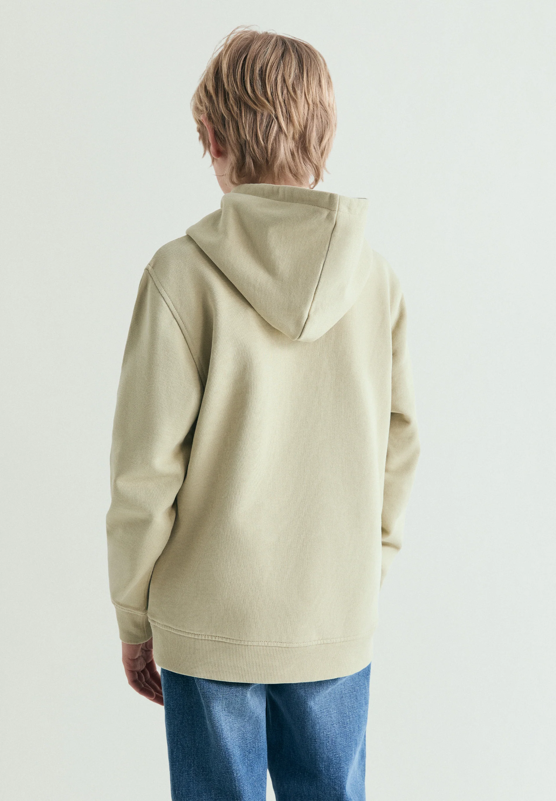 SUDADERA BÁSICA CON CAPUCHA - Image 3