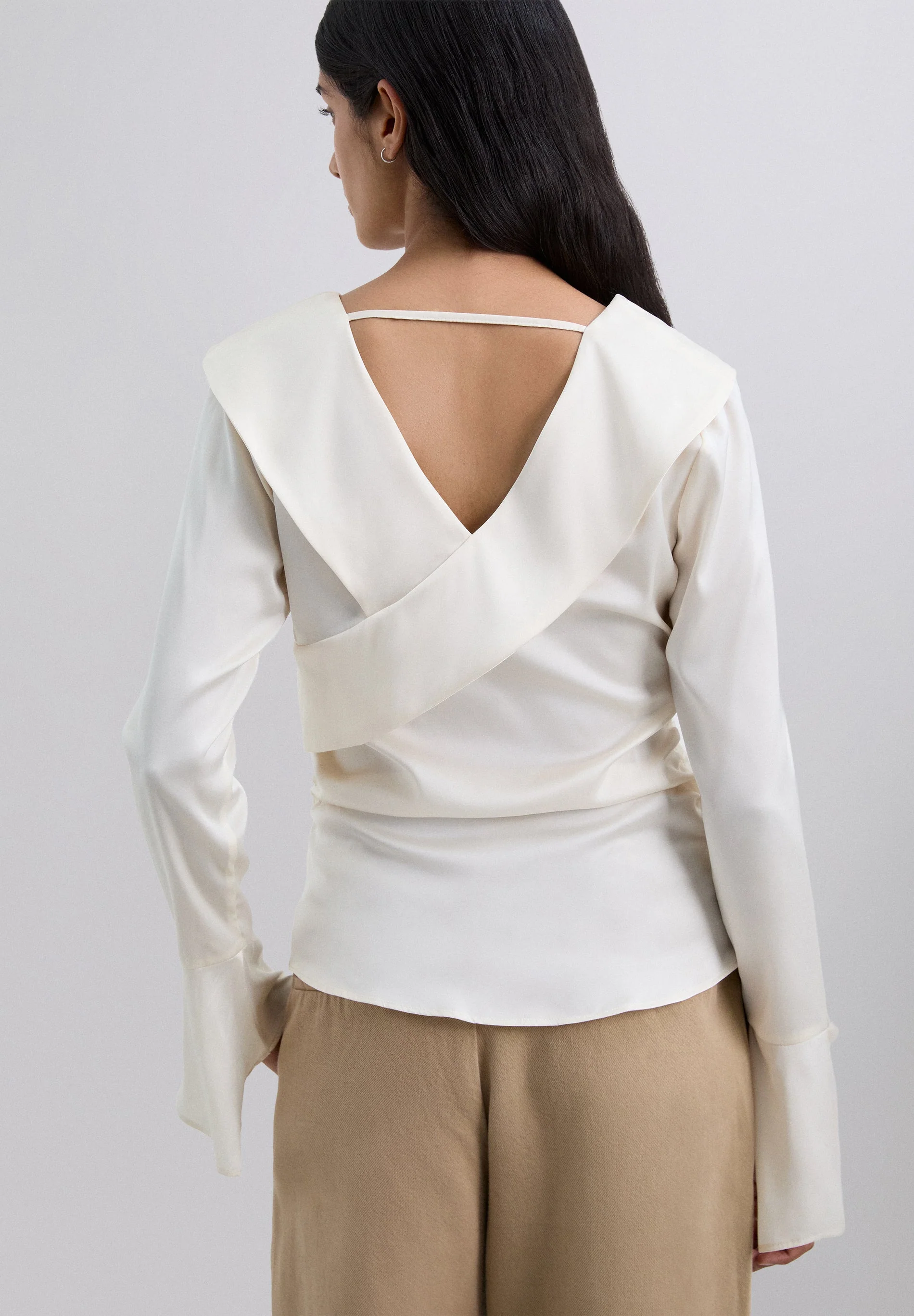 CAMISA SATINADA ASIMÉTRICA - Image 6