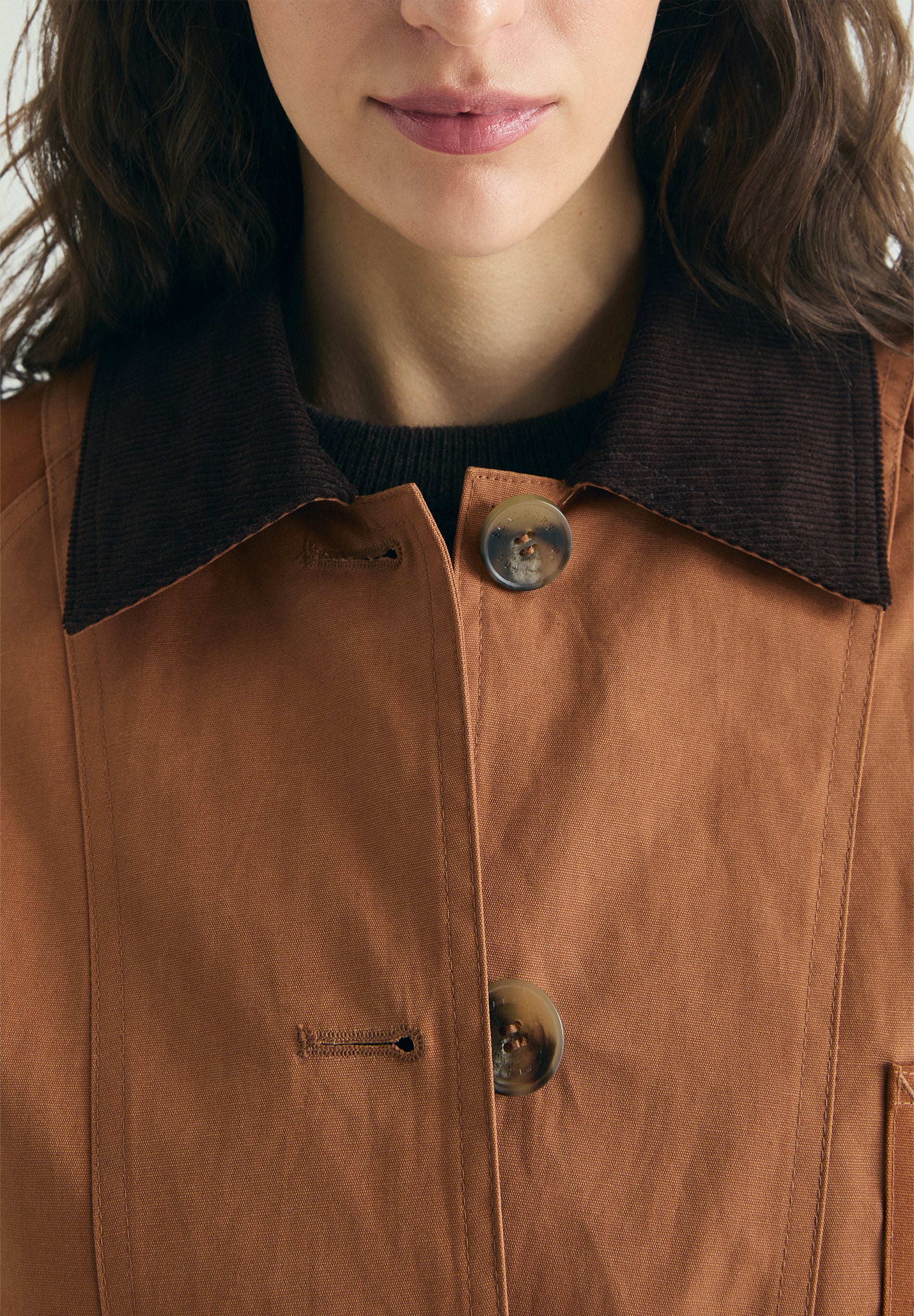 CHAQUETA ENCERADA BICOLOR - Image 4