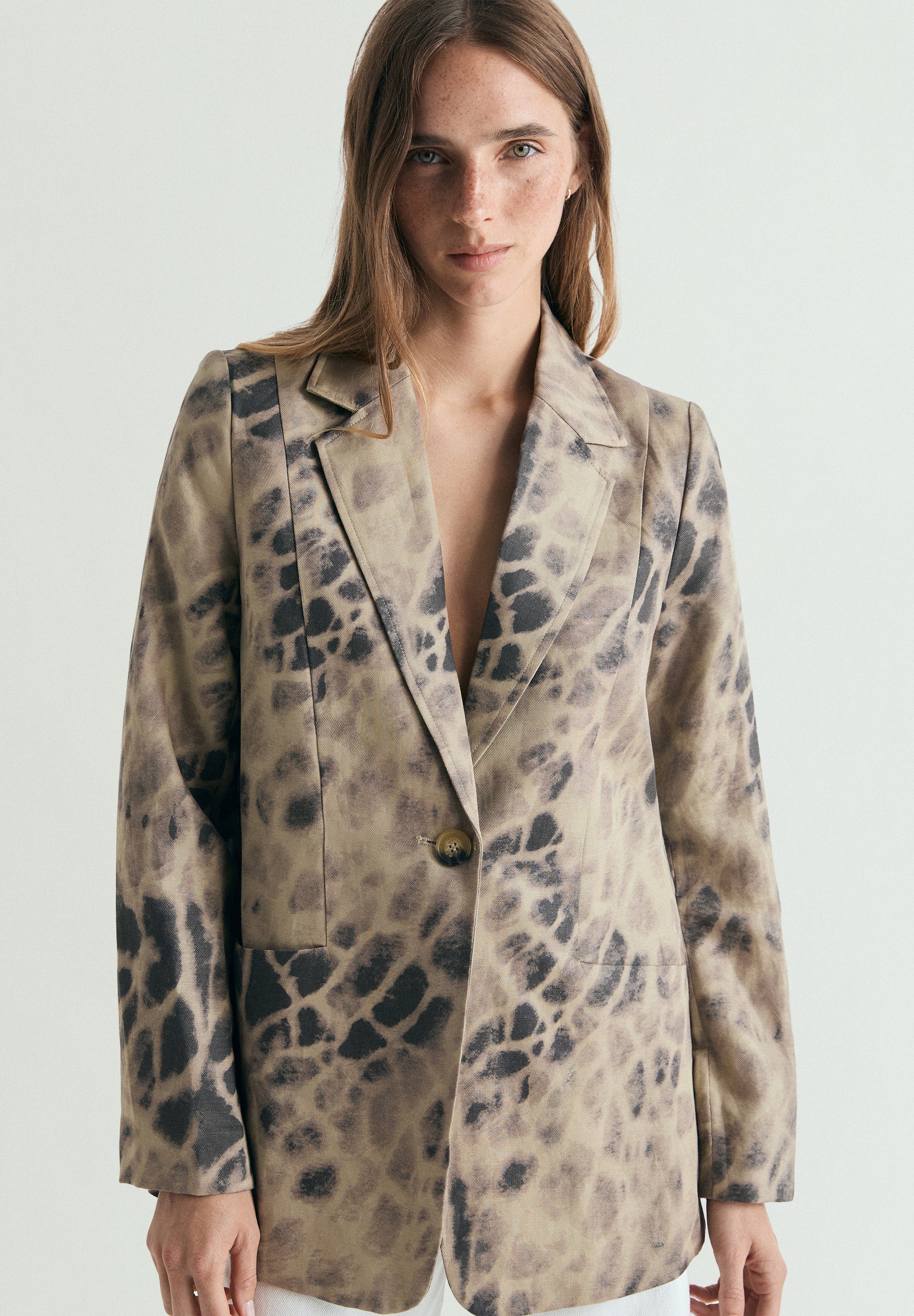 BLAZER LINO ESTAMPADA - Image 2