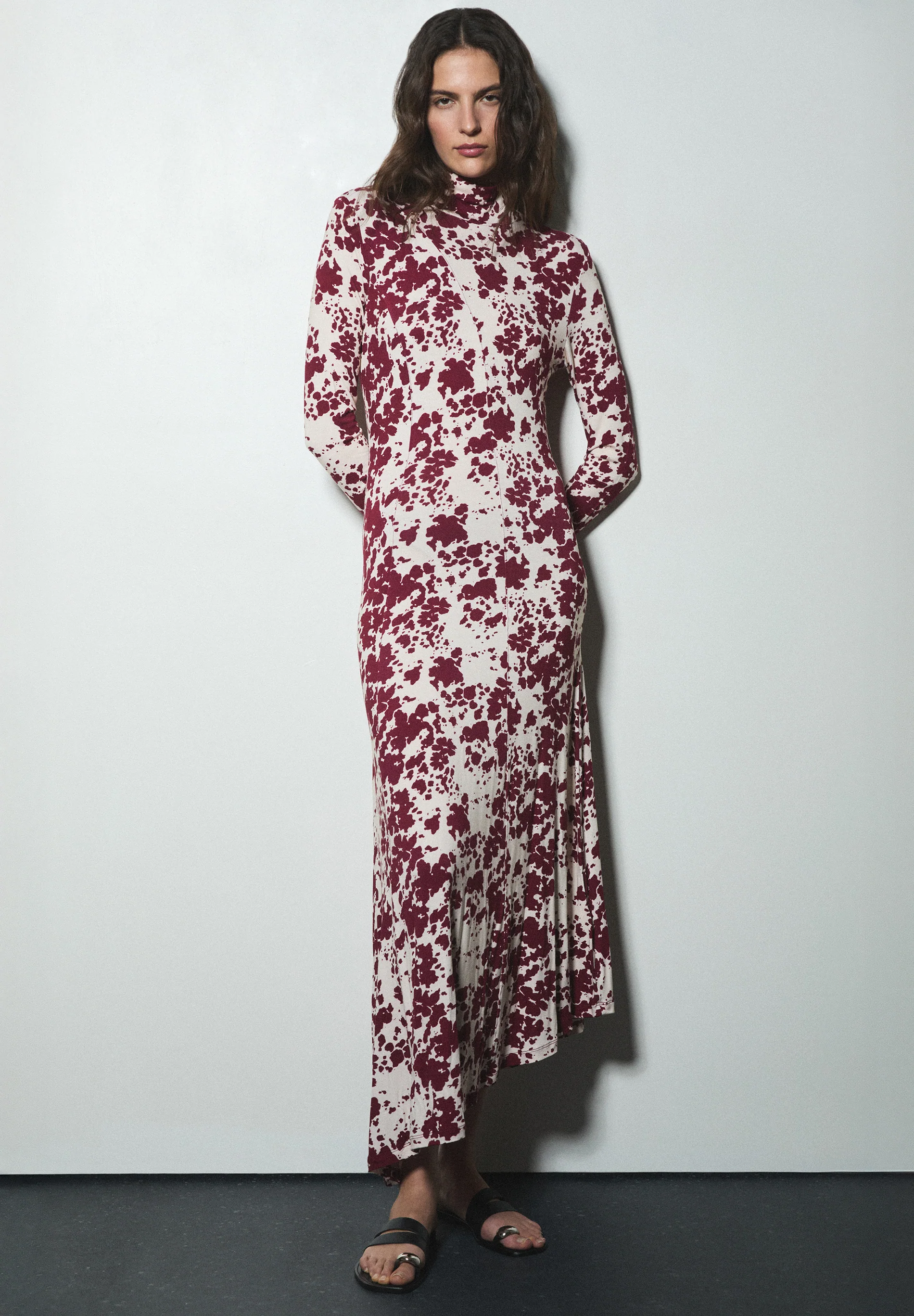 VESTIDO ESTAMPADO CUELLO ALTO