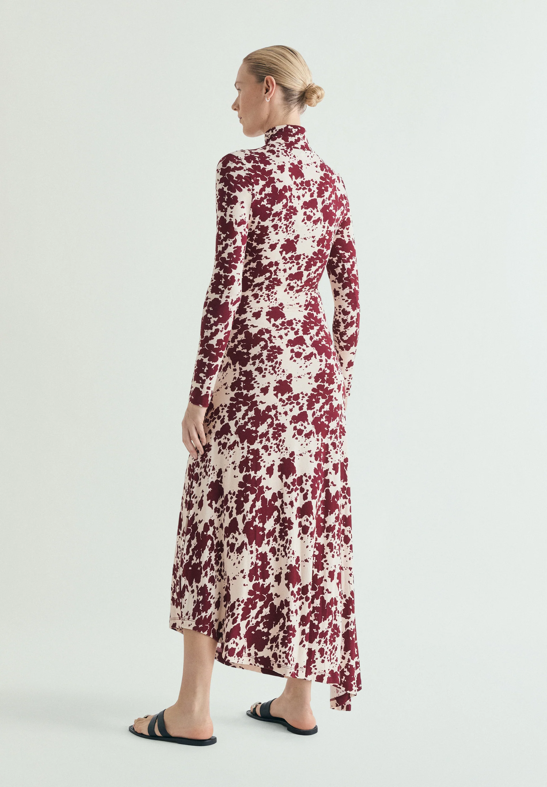 VESTIDO ESTAMPADO CUELLO ALTO - Image 3