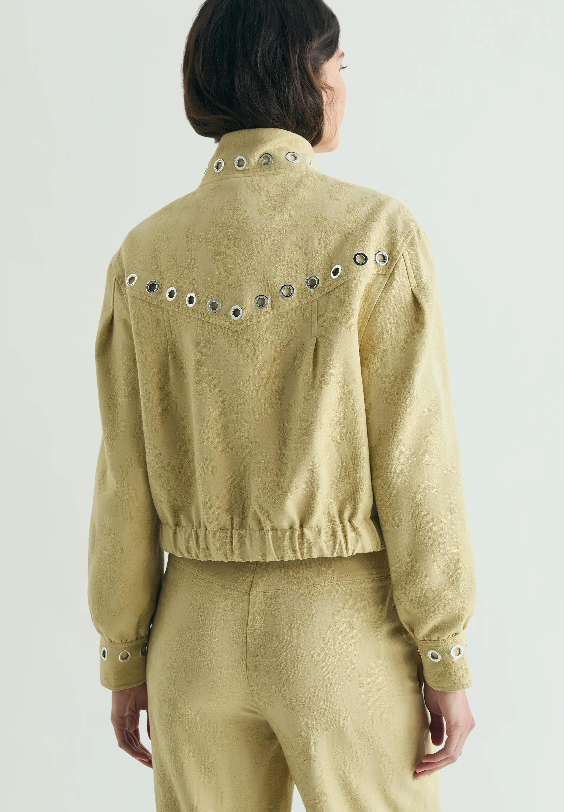 BOMBER JACQUARD CON TACHUELAS - Image 5